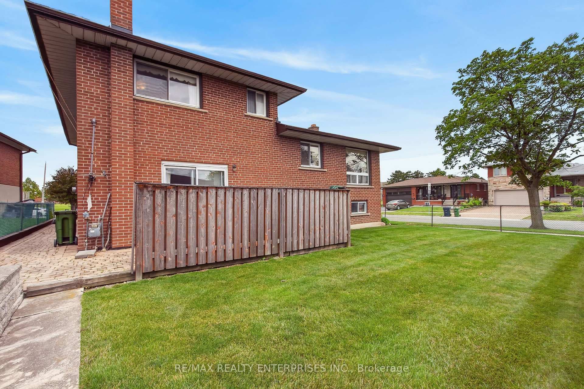 3 Slane Court photo 48