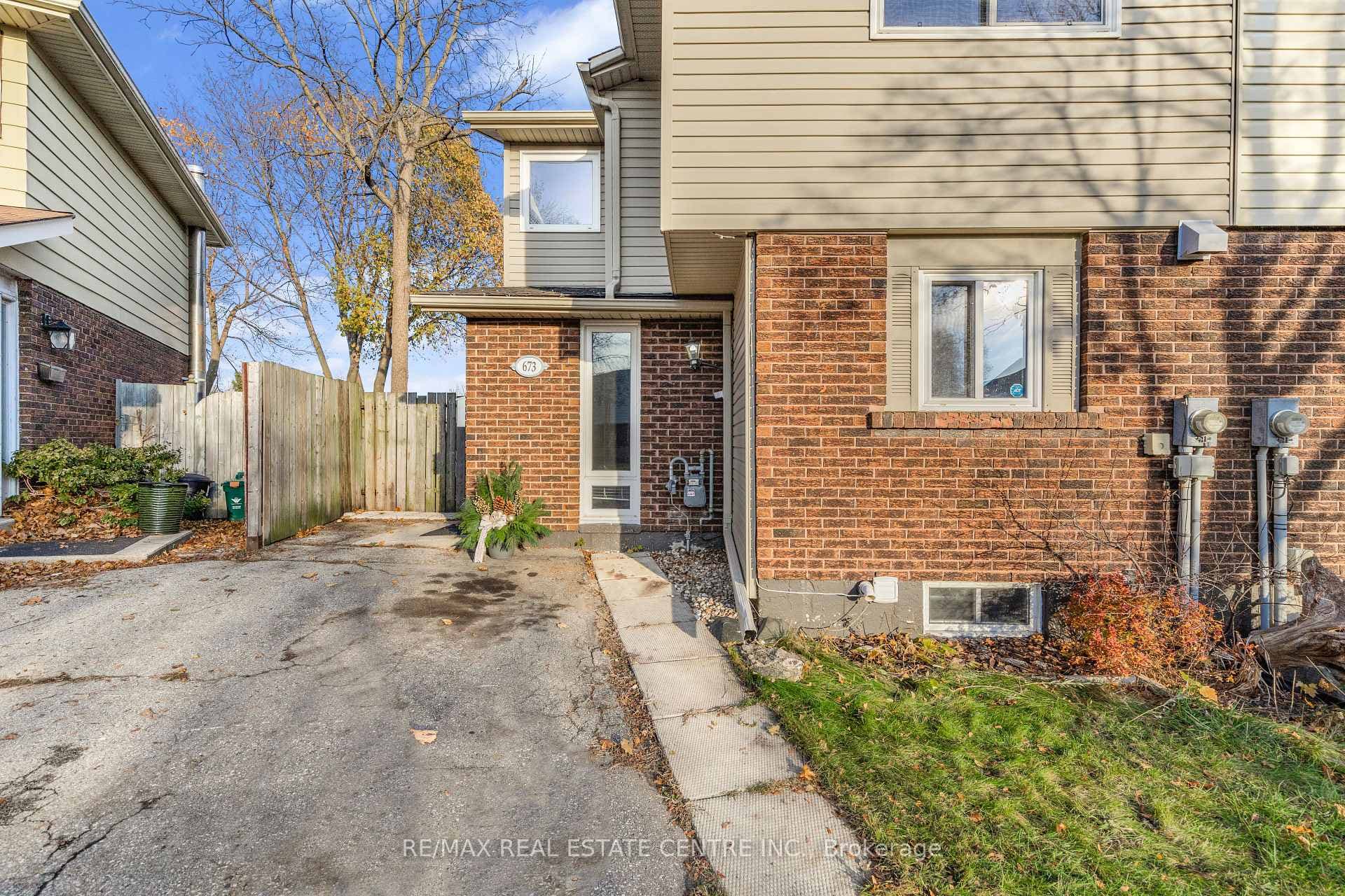 673 Hillview Road photo 2