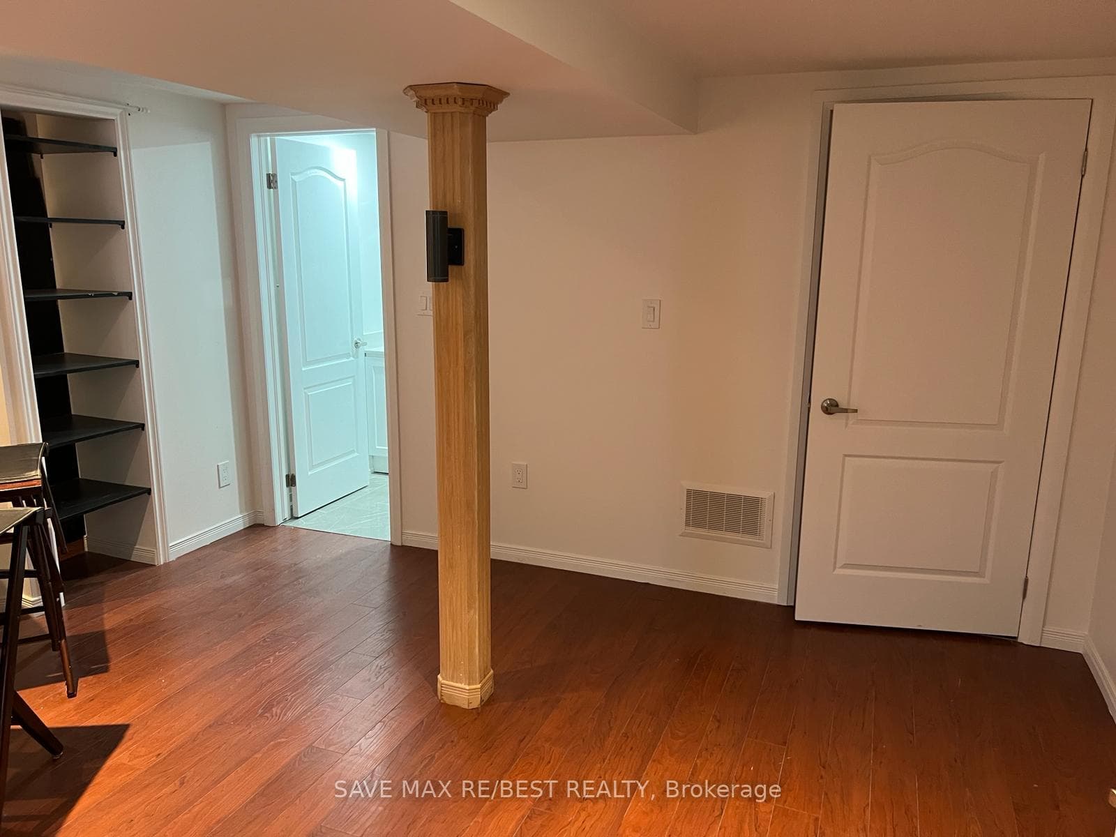 98 Ambleside Drive Unit Main Fl photo 10