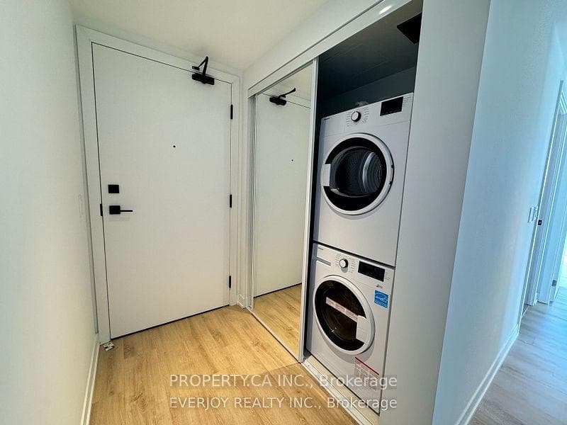 319 Jarvis Street Unit 3915 photo 11