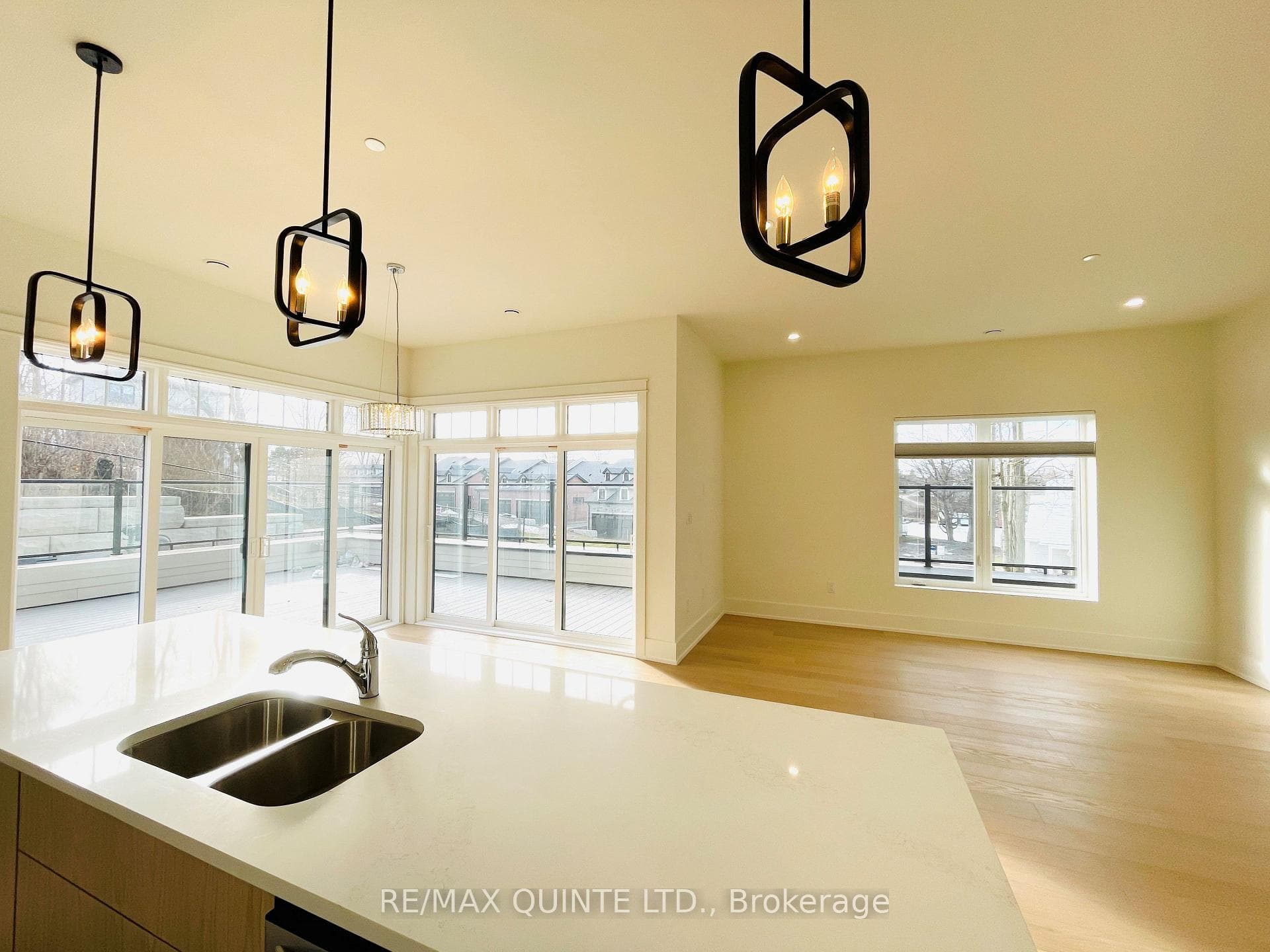 17 Cleave Avenue Unit 101 photo 7