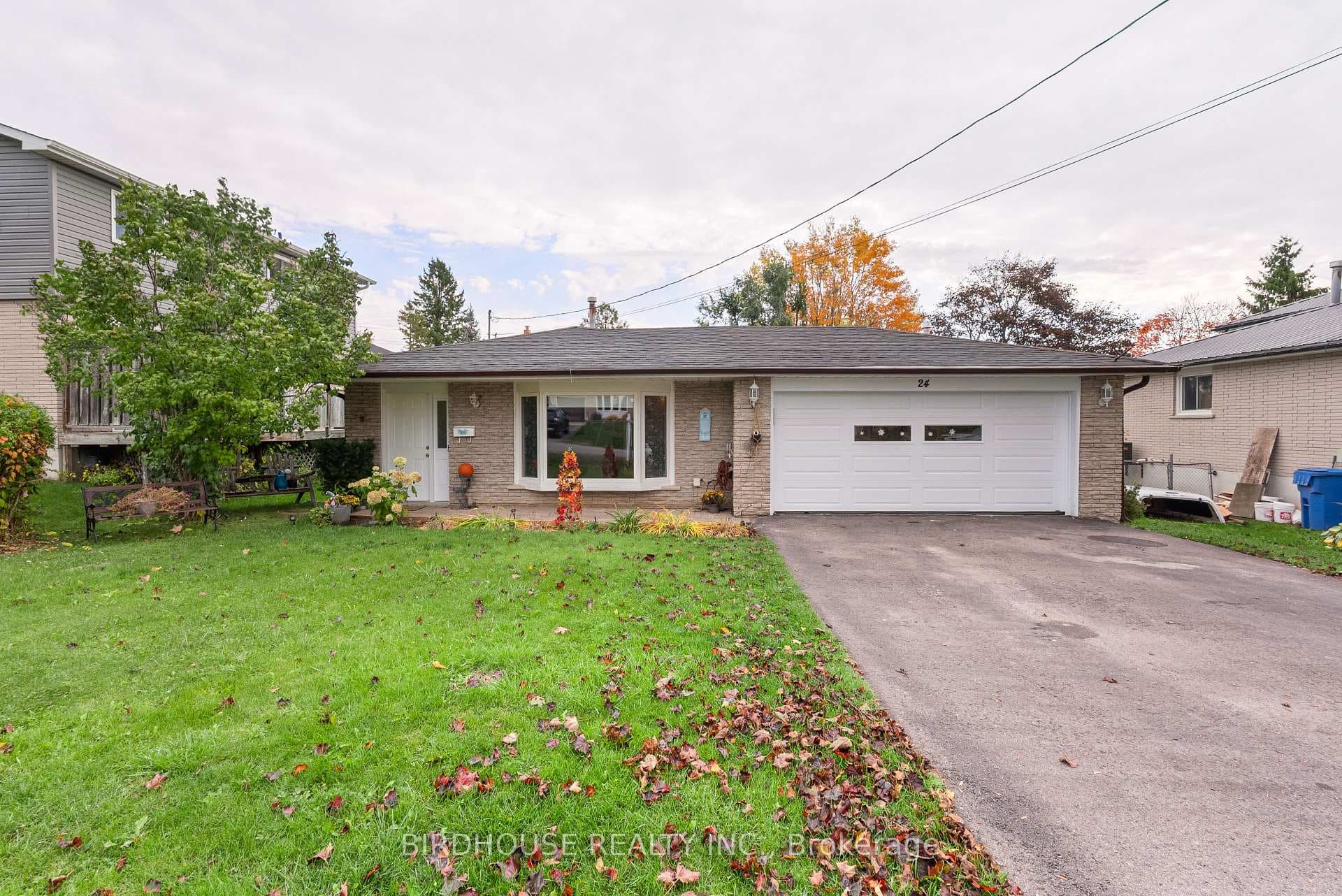 24 Mohawk Drive photo 1