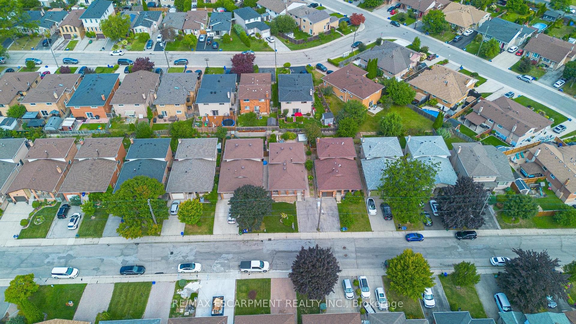 248 Guildwood Drive photo 38