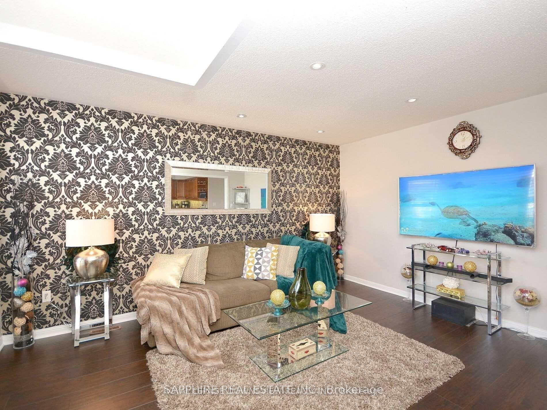 759 Hutchinson Avenue Unit #Upper photo 16