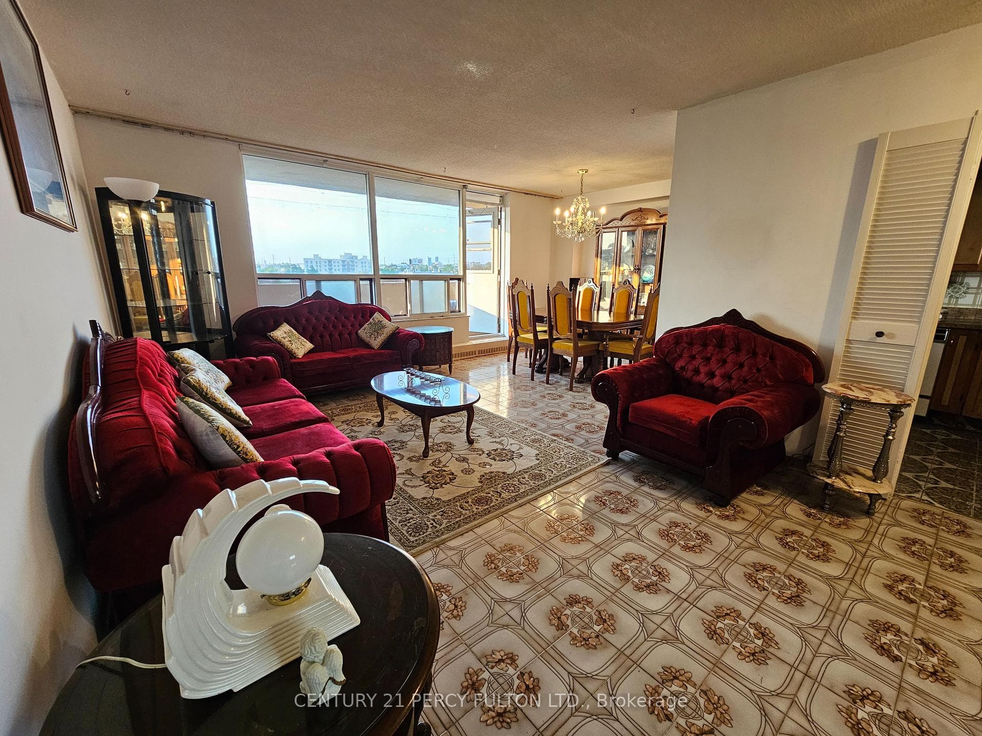 3390 WESTON Road Unit 601 photo 10