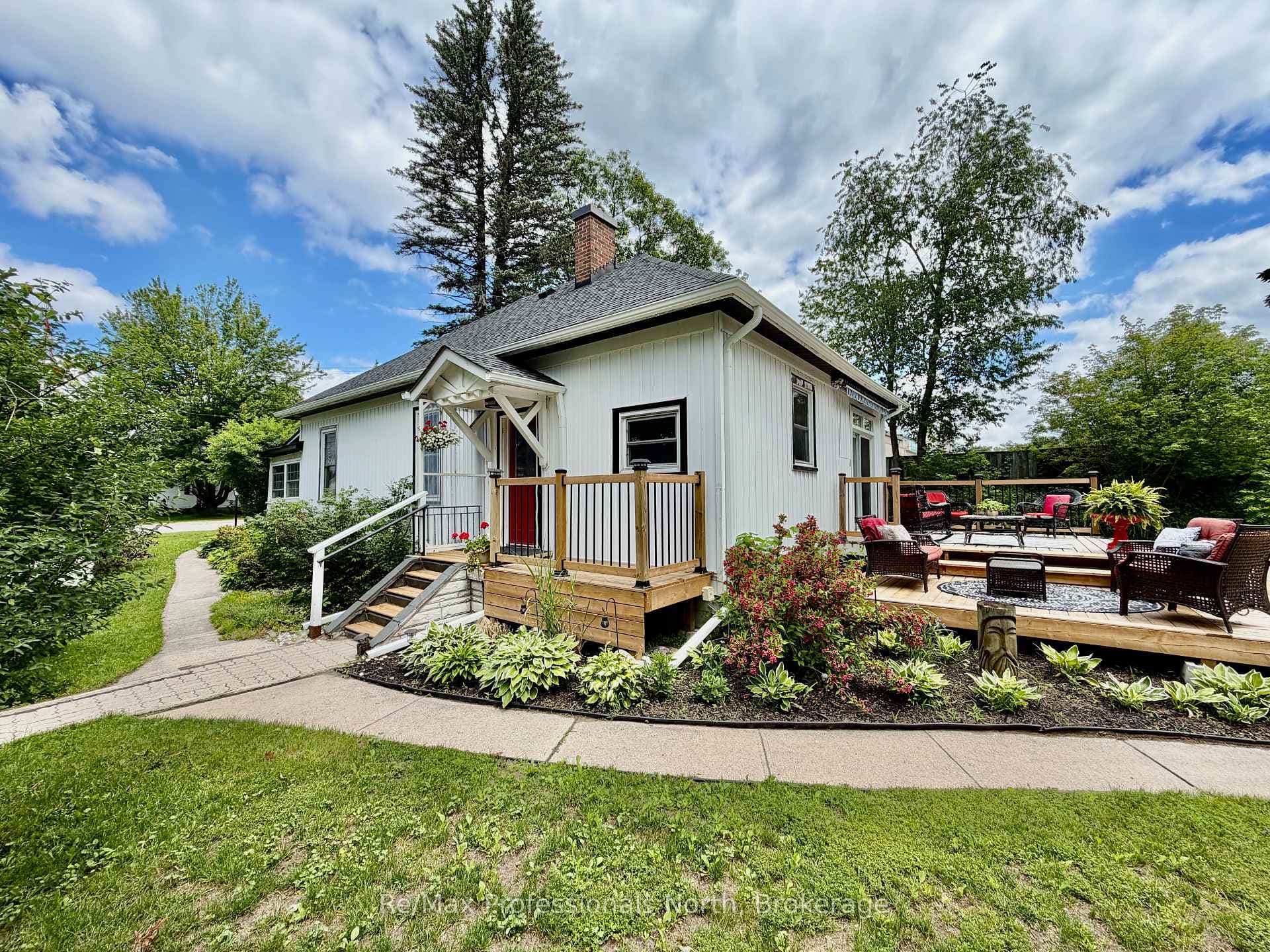 191 PHILLIP Street photo 1