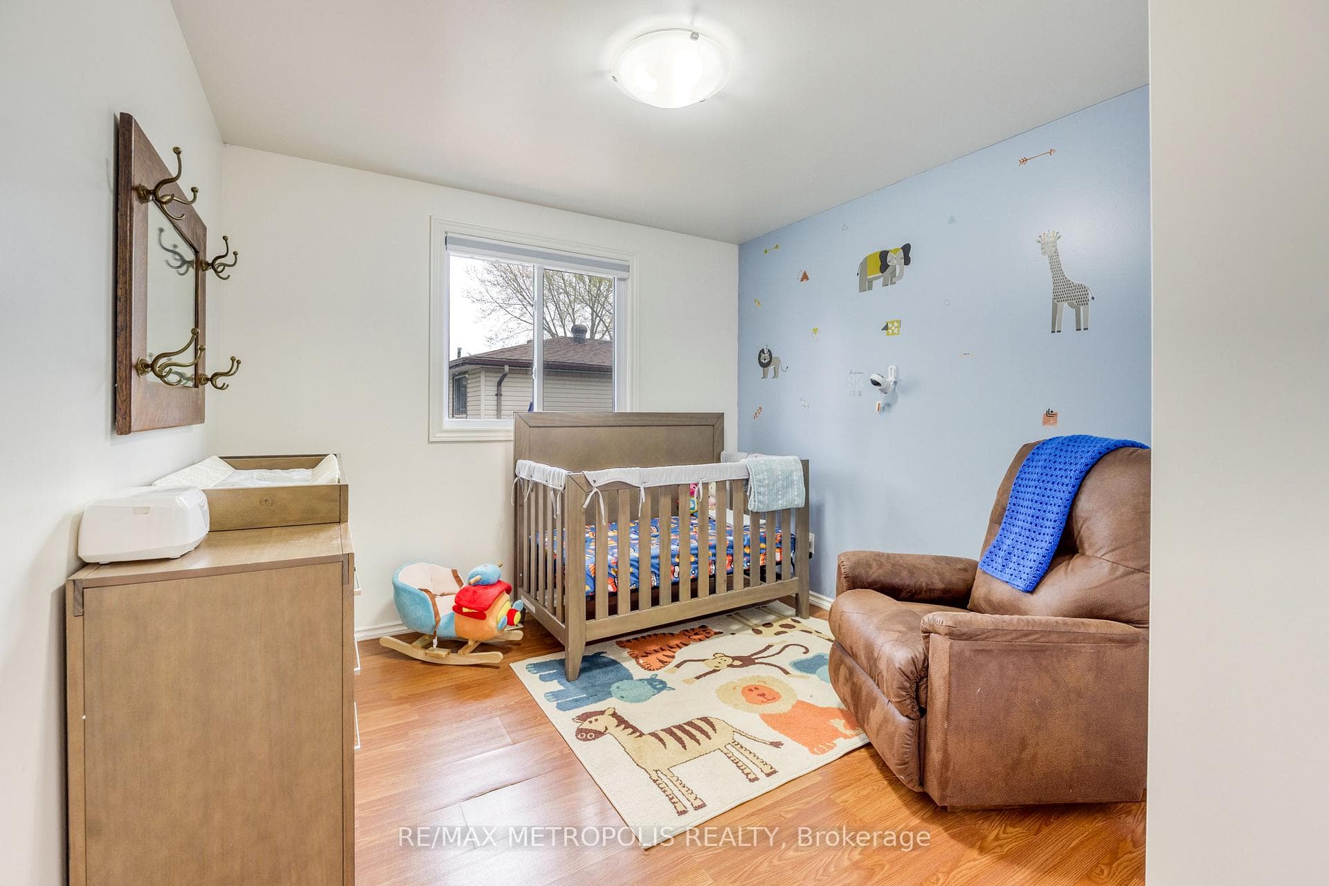 485 Bentinck Drive photo 20