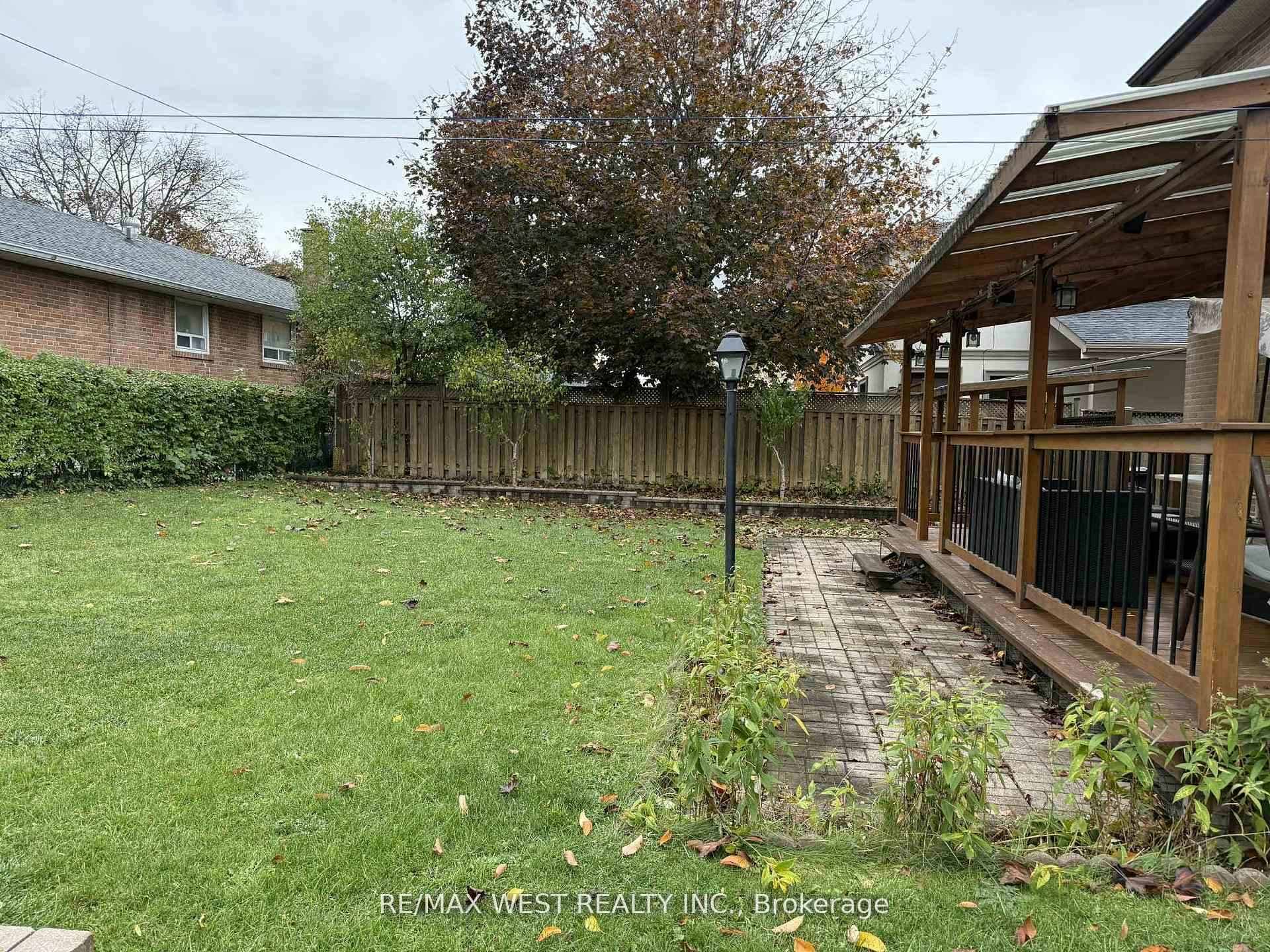 128 Mercury Road photo 36