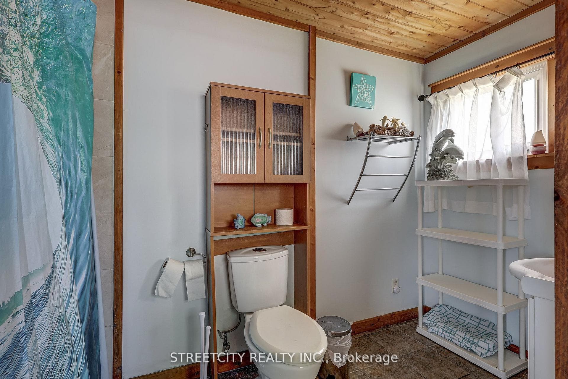 165 William Street photo 25