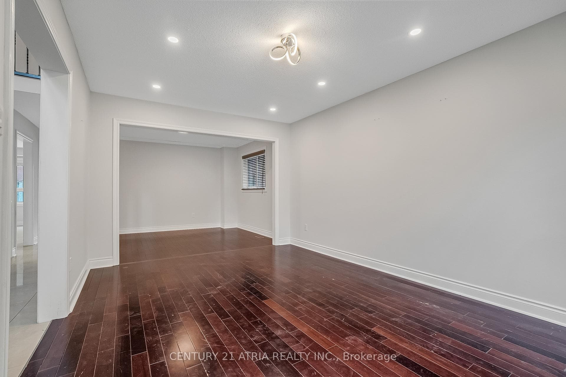 130 Mountbatten Road photo 5