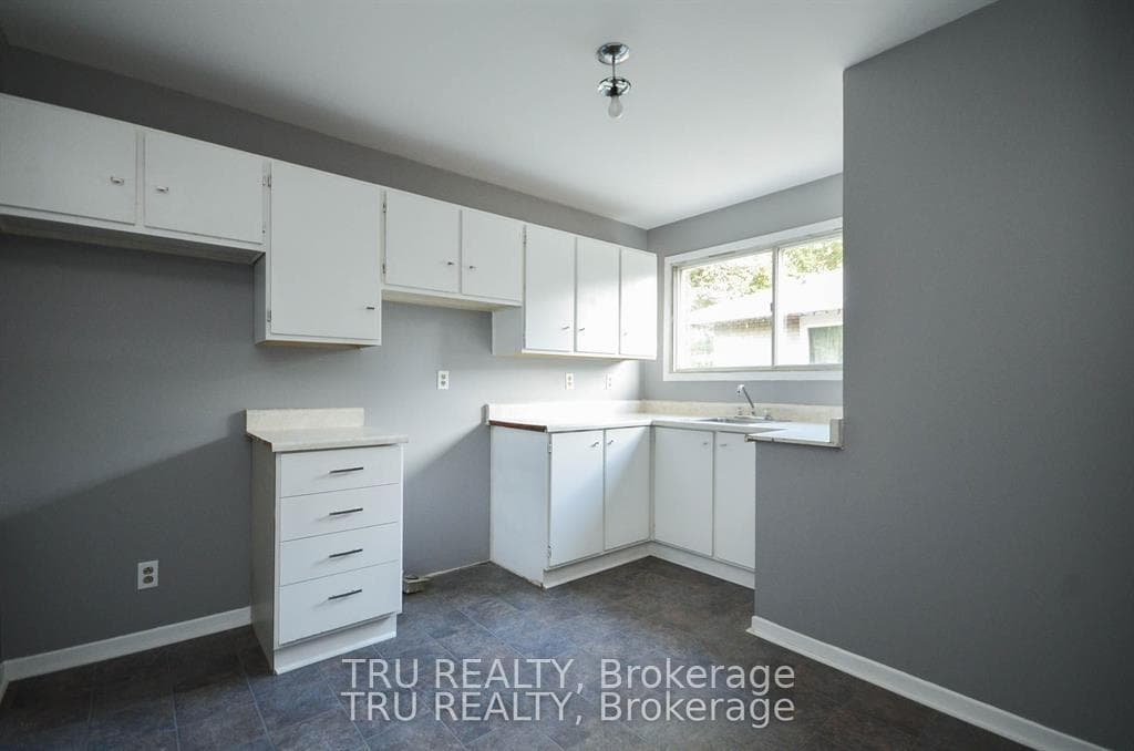 2428-2430 Iris Street photo 17