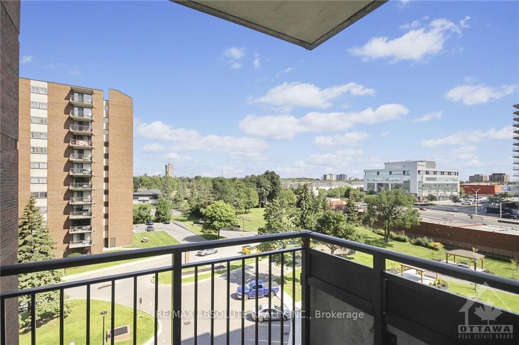 1465 BASELINE Road Unit 605 photo 10
