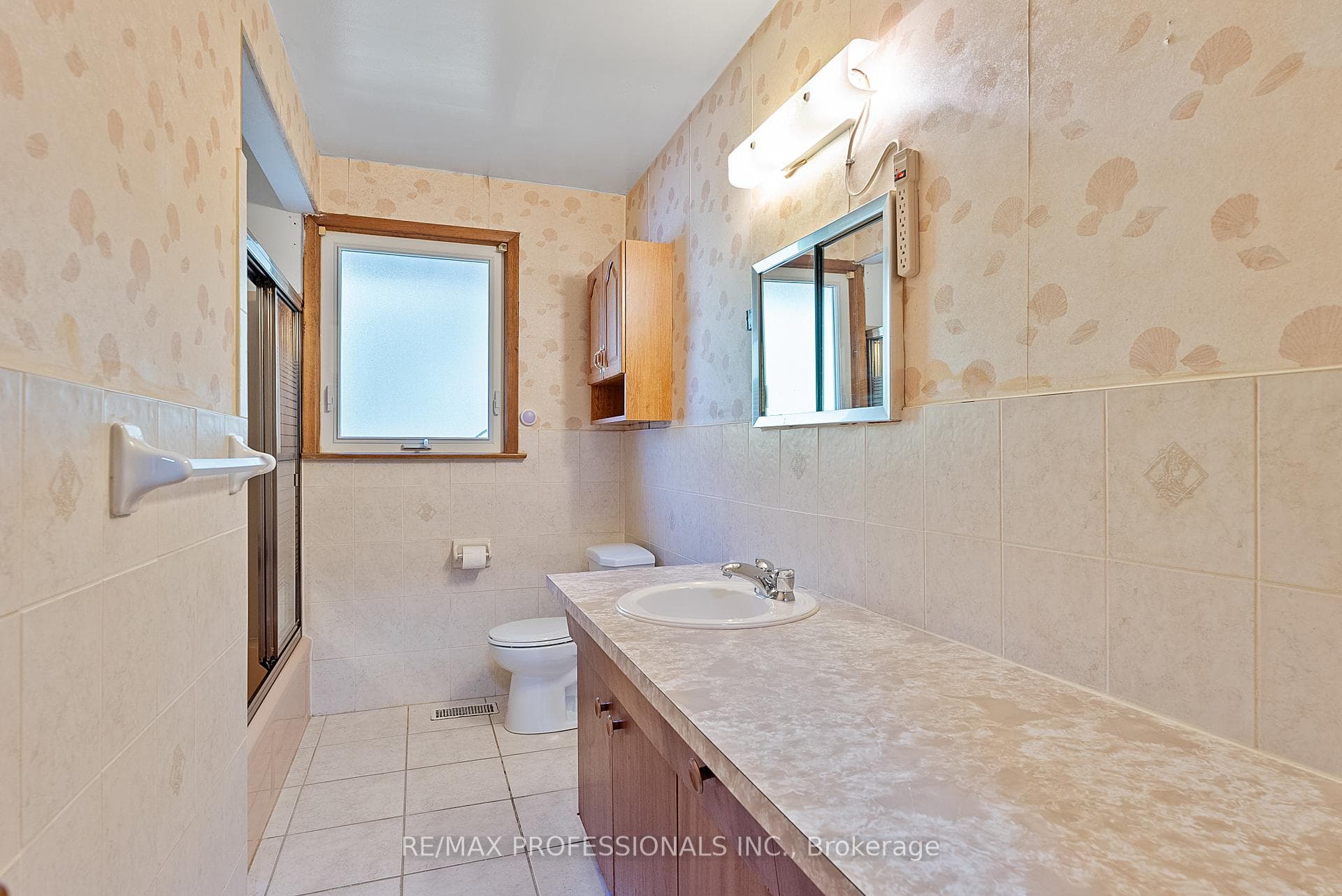 12 Drury Lane photo 37