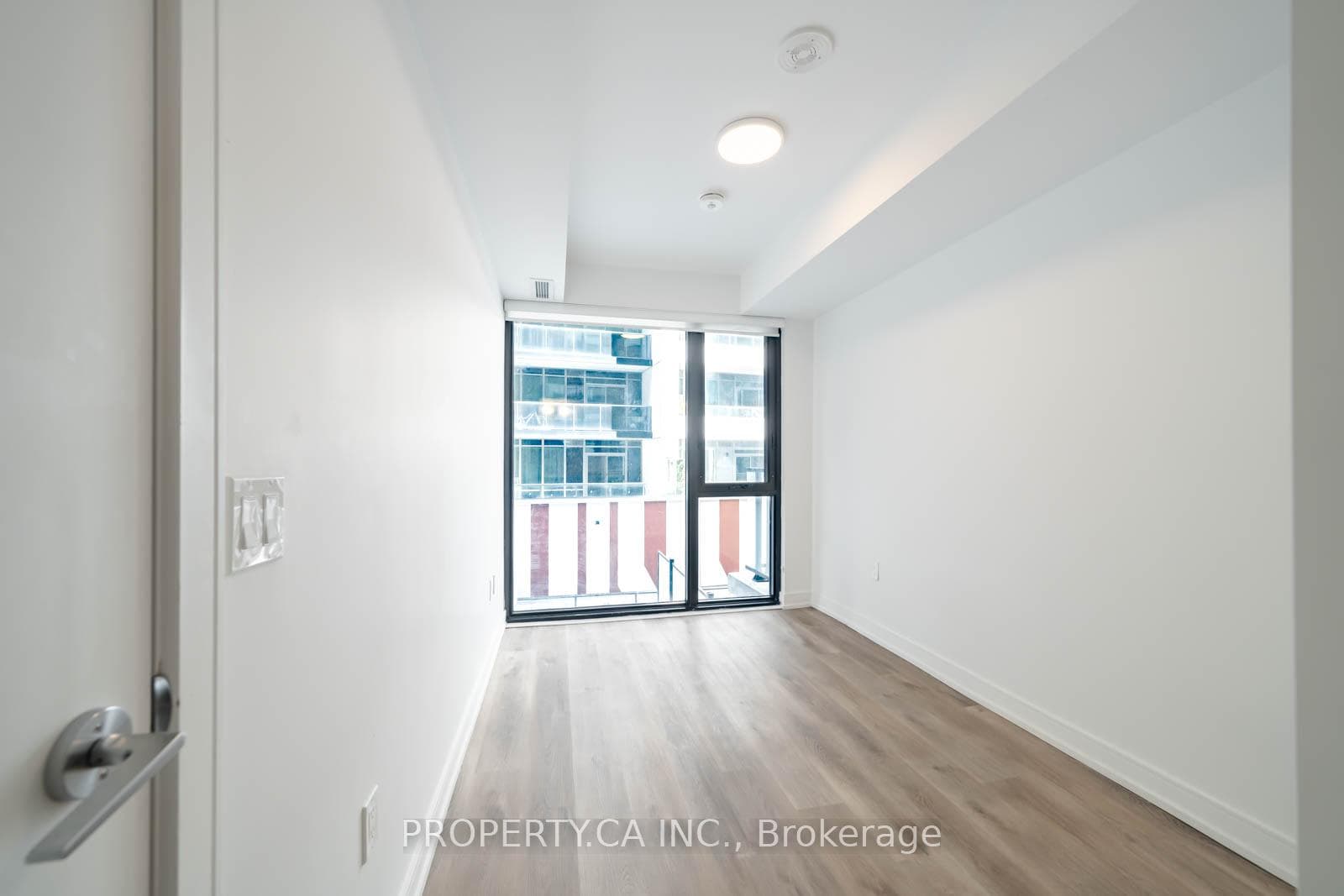 1 Jarvis Street Unit 423 photo 19