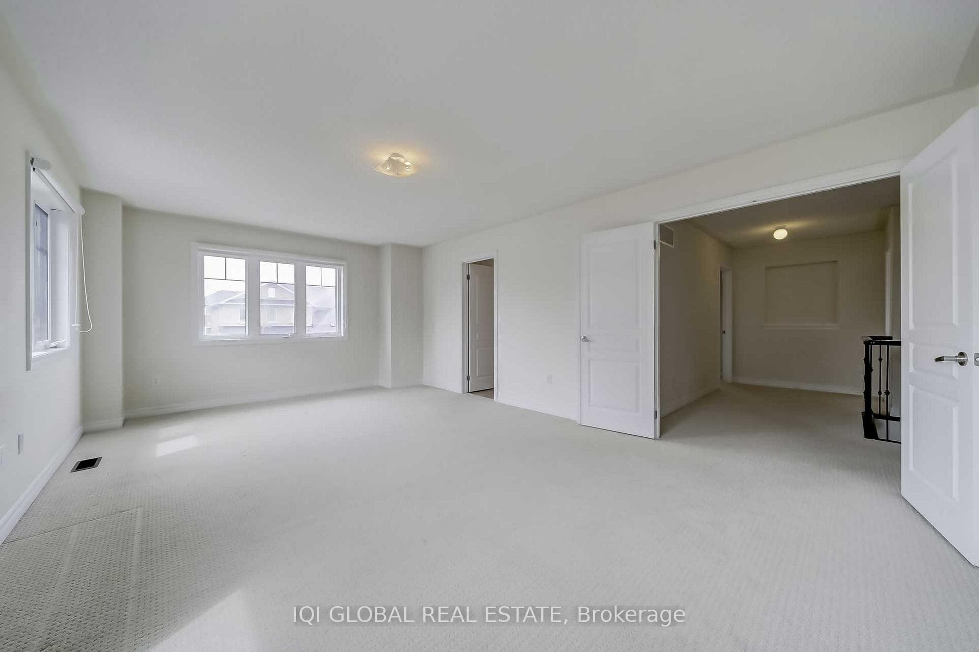 2 Bowkett Drive photo 18