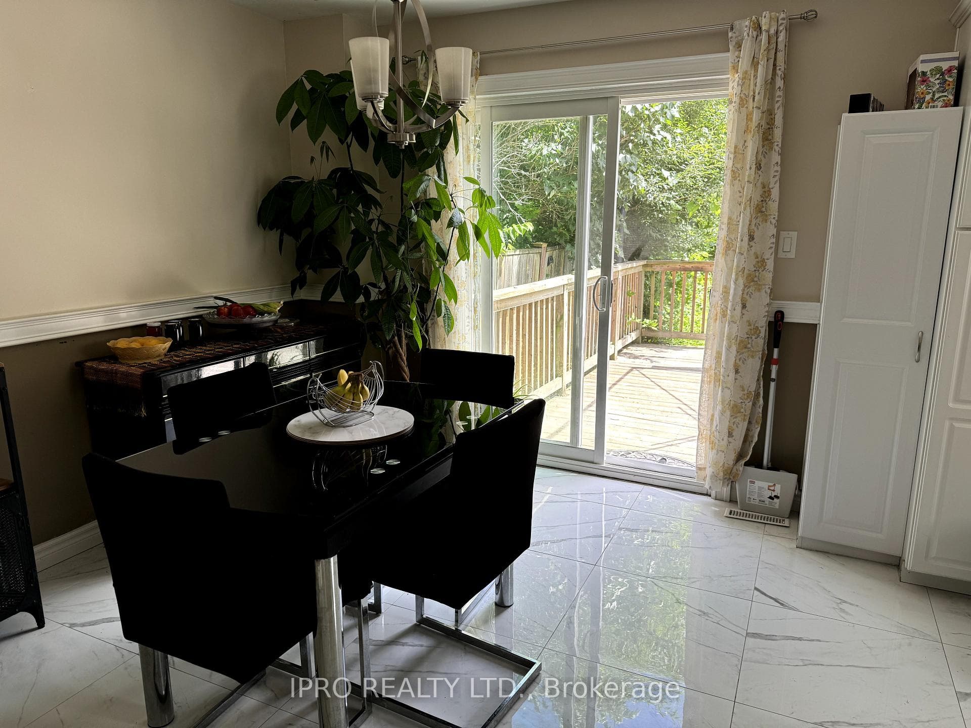 50 Graystone Crescent photo 38