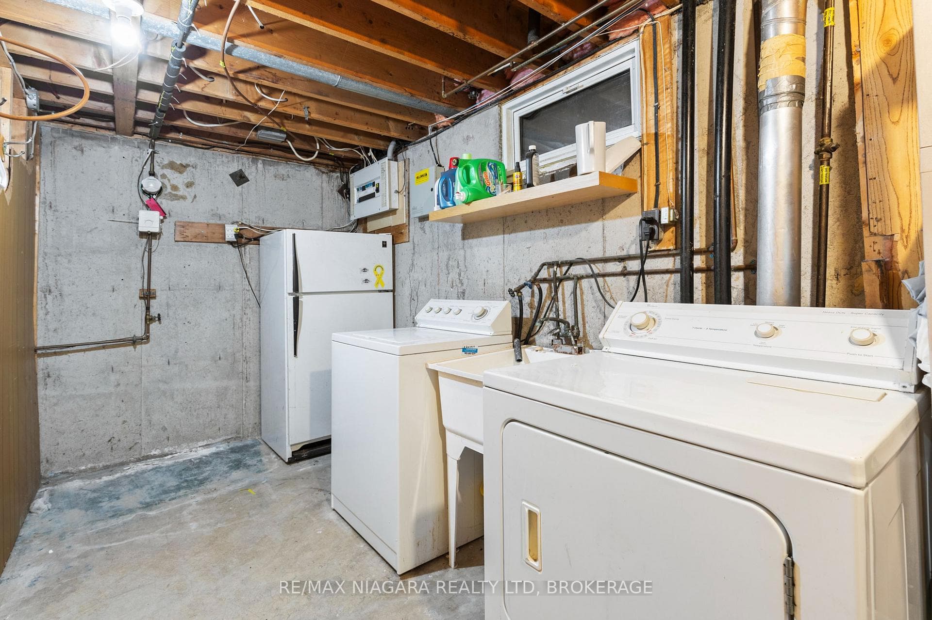 192 Dorchester Boulevard photo 25