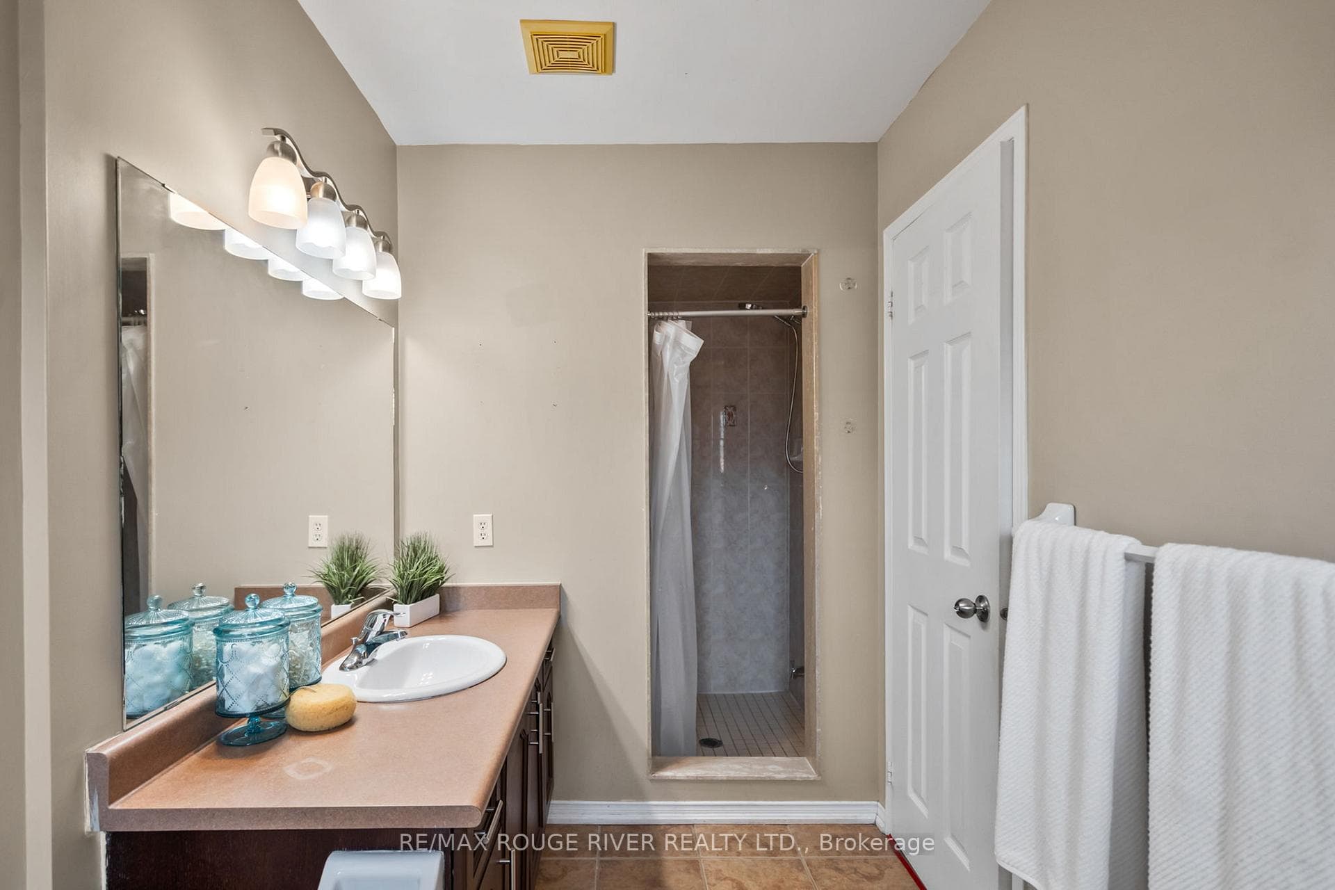 21 Arbuckle Way photo 34