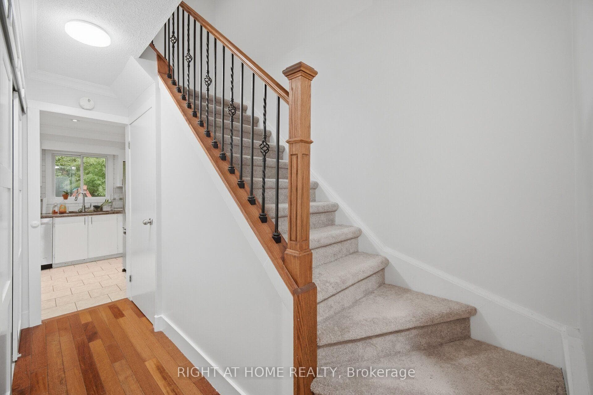 121 Bob O'link Avenue photo 14