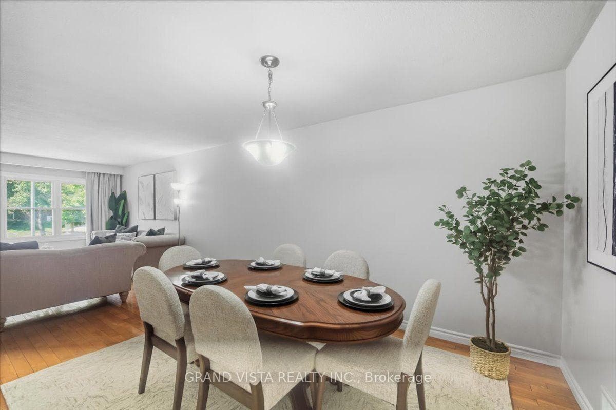 269 Timberbank Boulevard photo 8