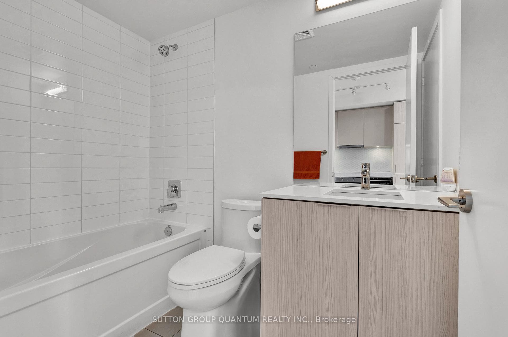 158 Front Street Unit 619 photo 17