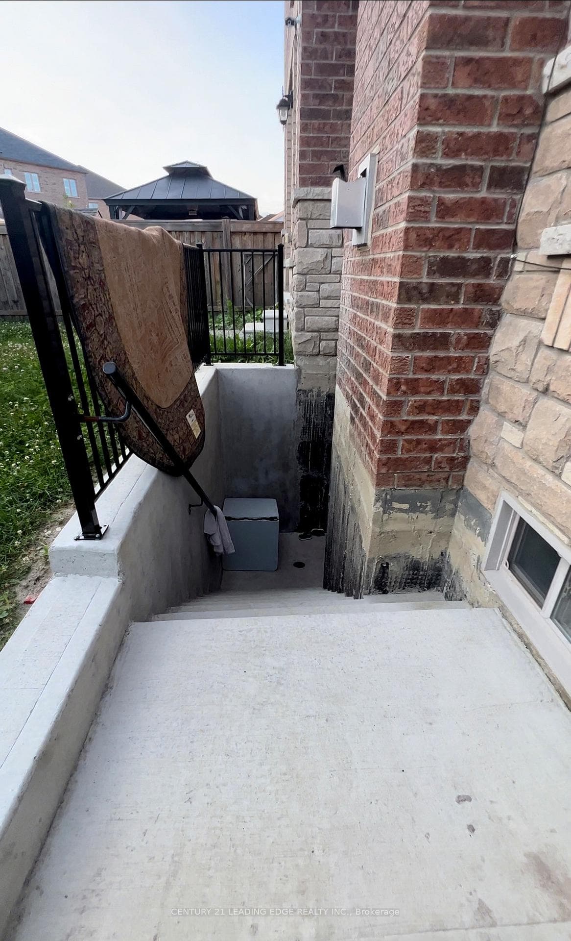 194 Mactier Drive photo 12
