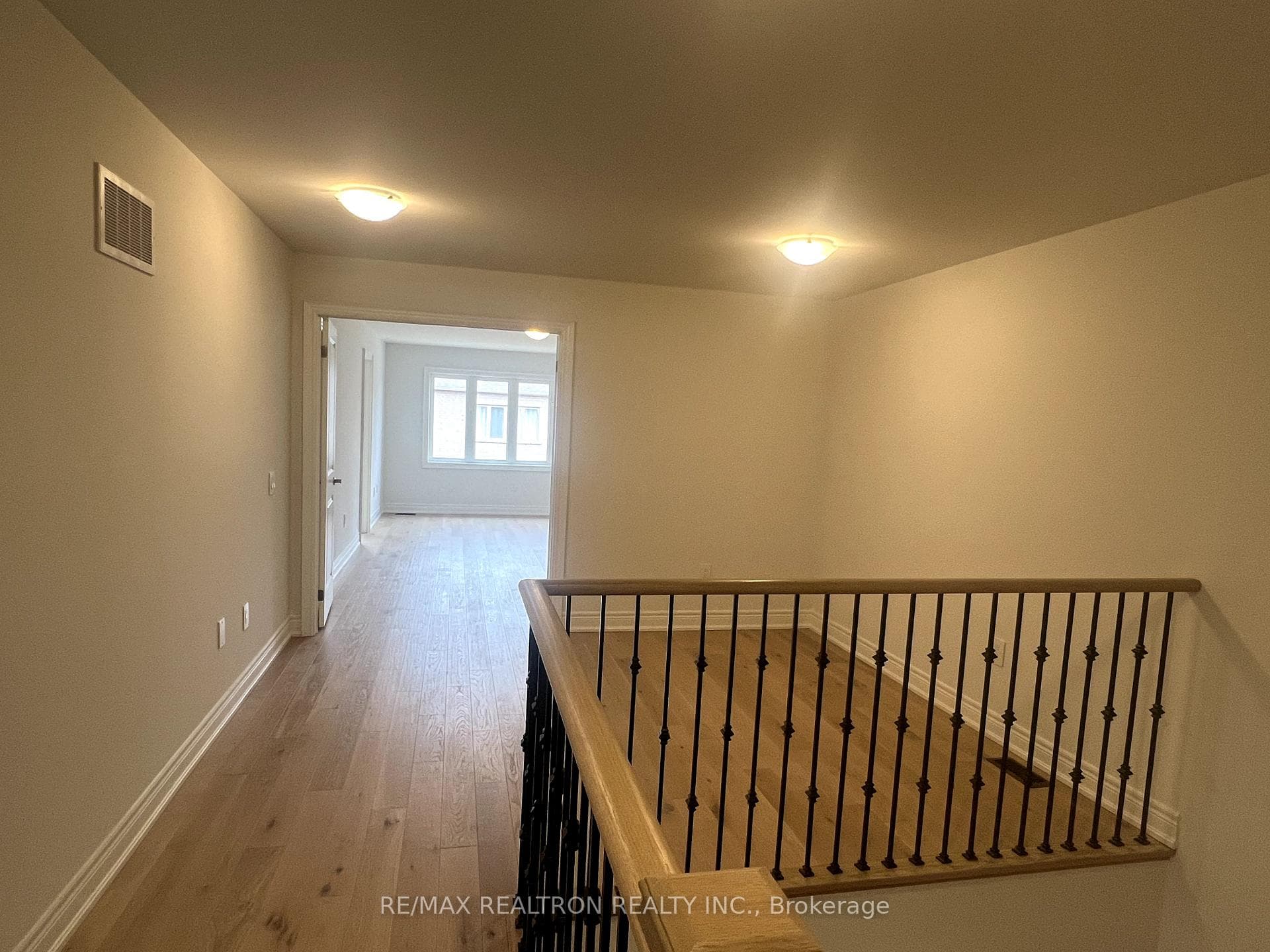 65 Kentledge Avenue photo 13