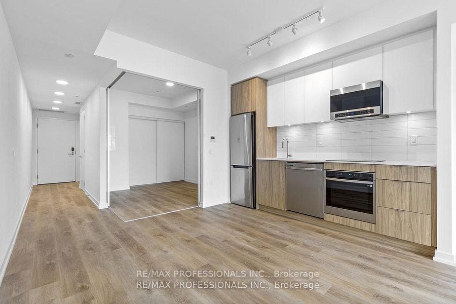6 Chartwell Road Unit 219 photo 11