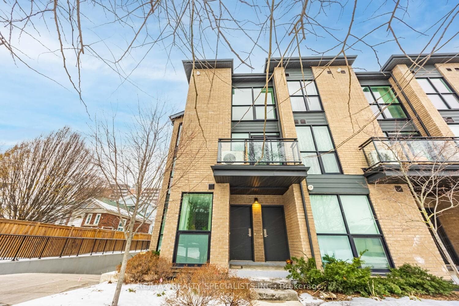 13 Falaise Road Unit B photo 2