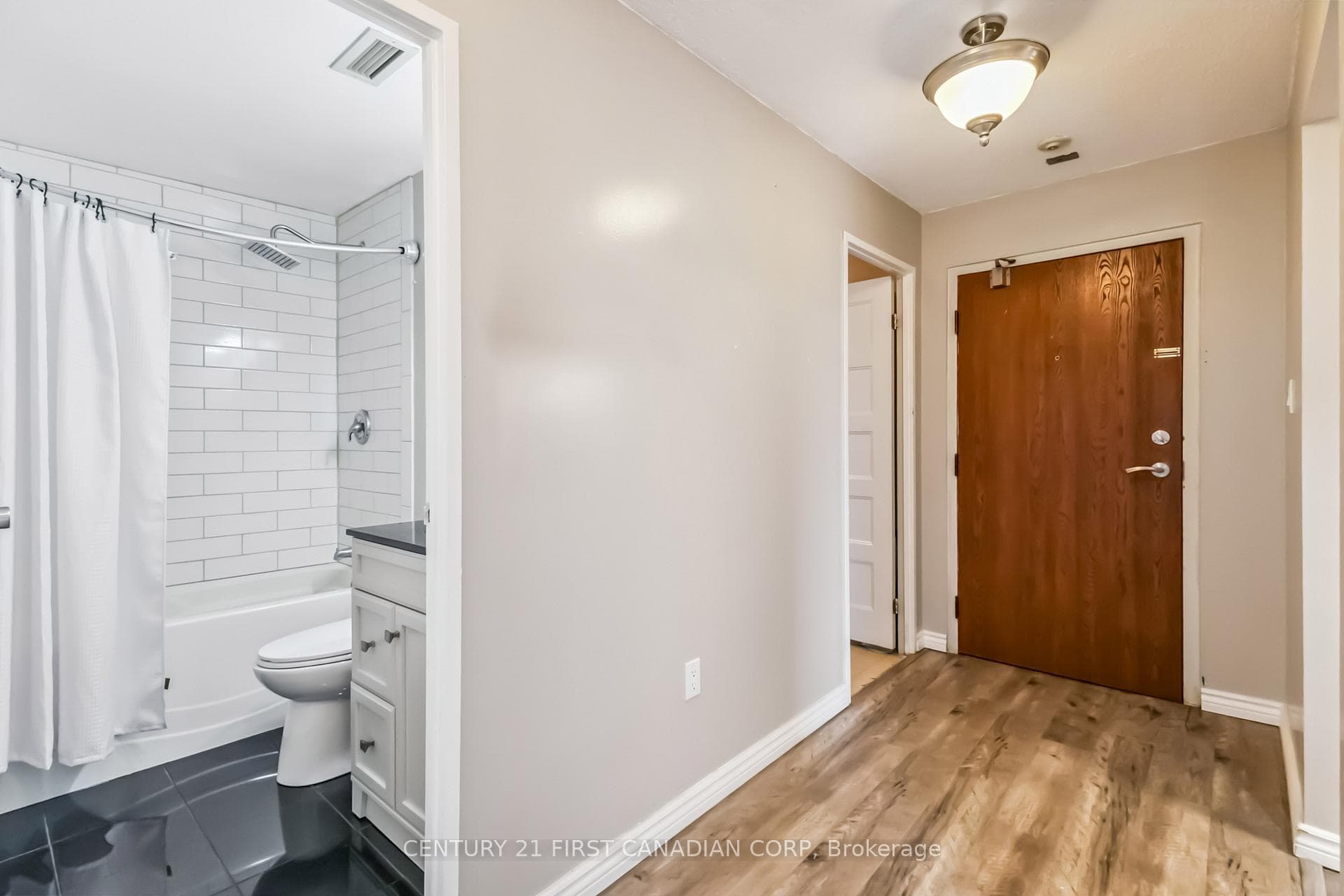 45 POND MILLS Road Unit 1215 photo 6