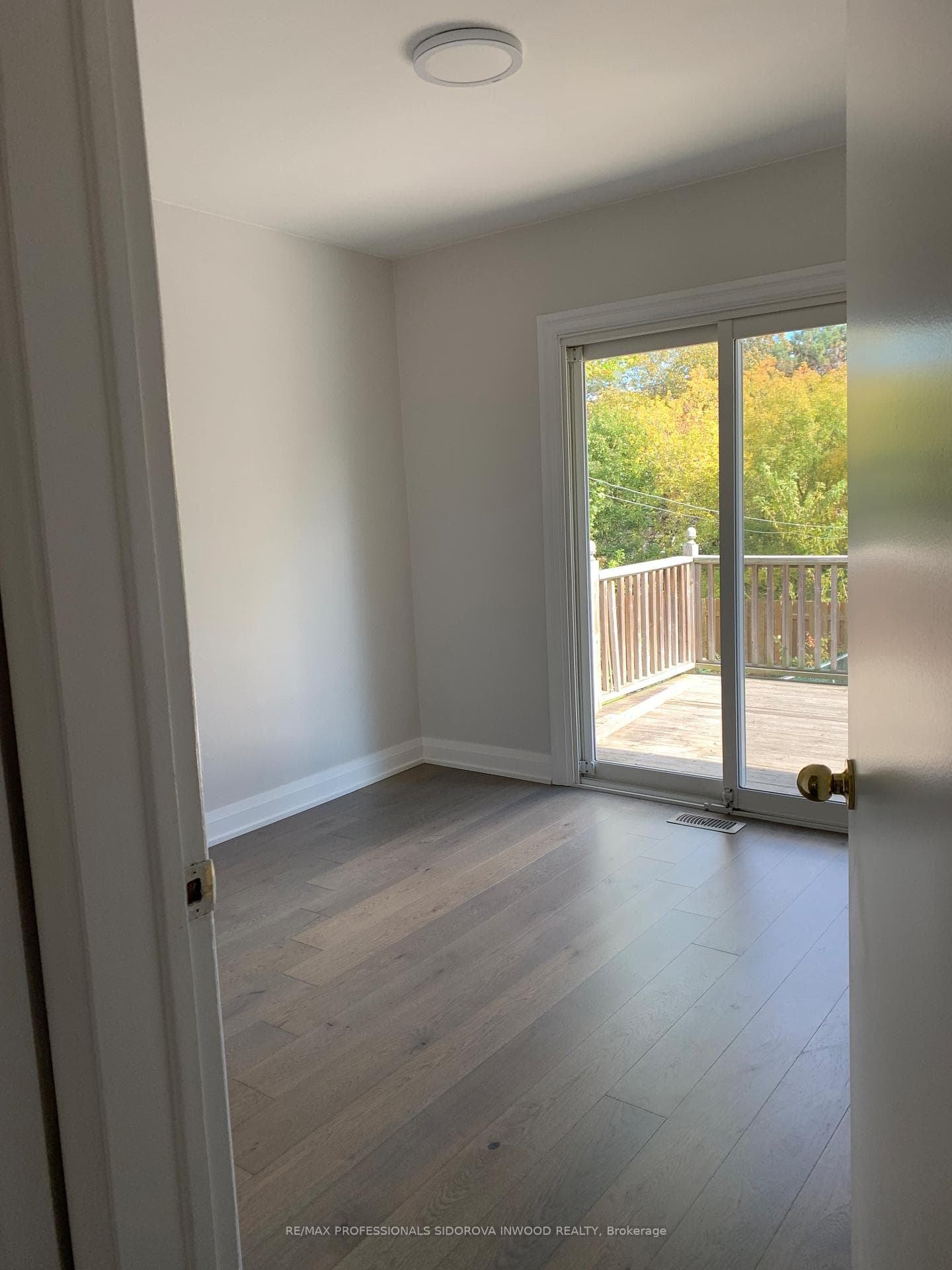 54 Graylee Avenue Unit Main photo 4
