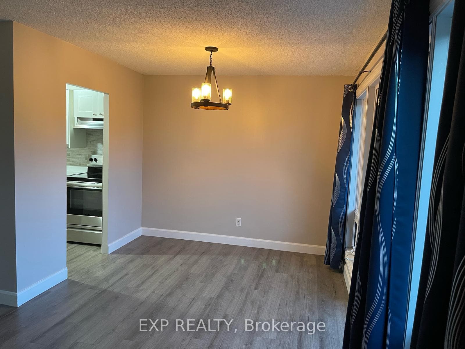 158 Mcarthur Avenue Unit 3 photo 3
