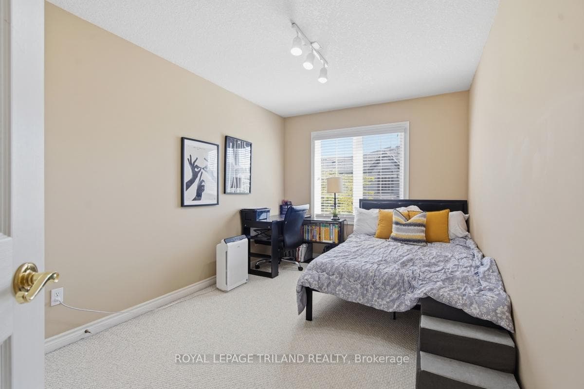 600 Hyde Park Road Unit 127 photo 23