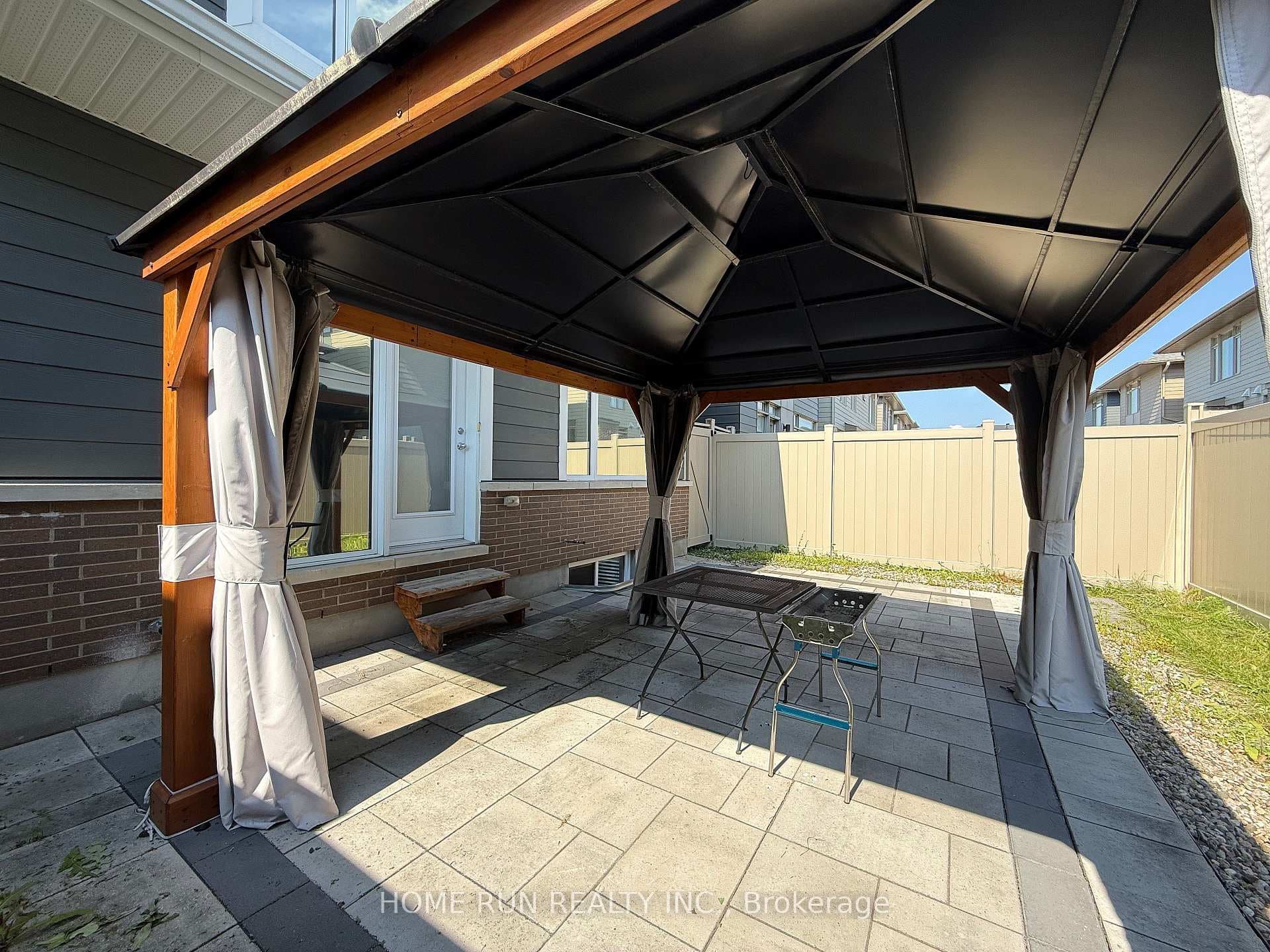 322 Lysander Place photo 49