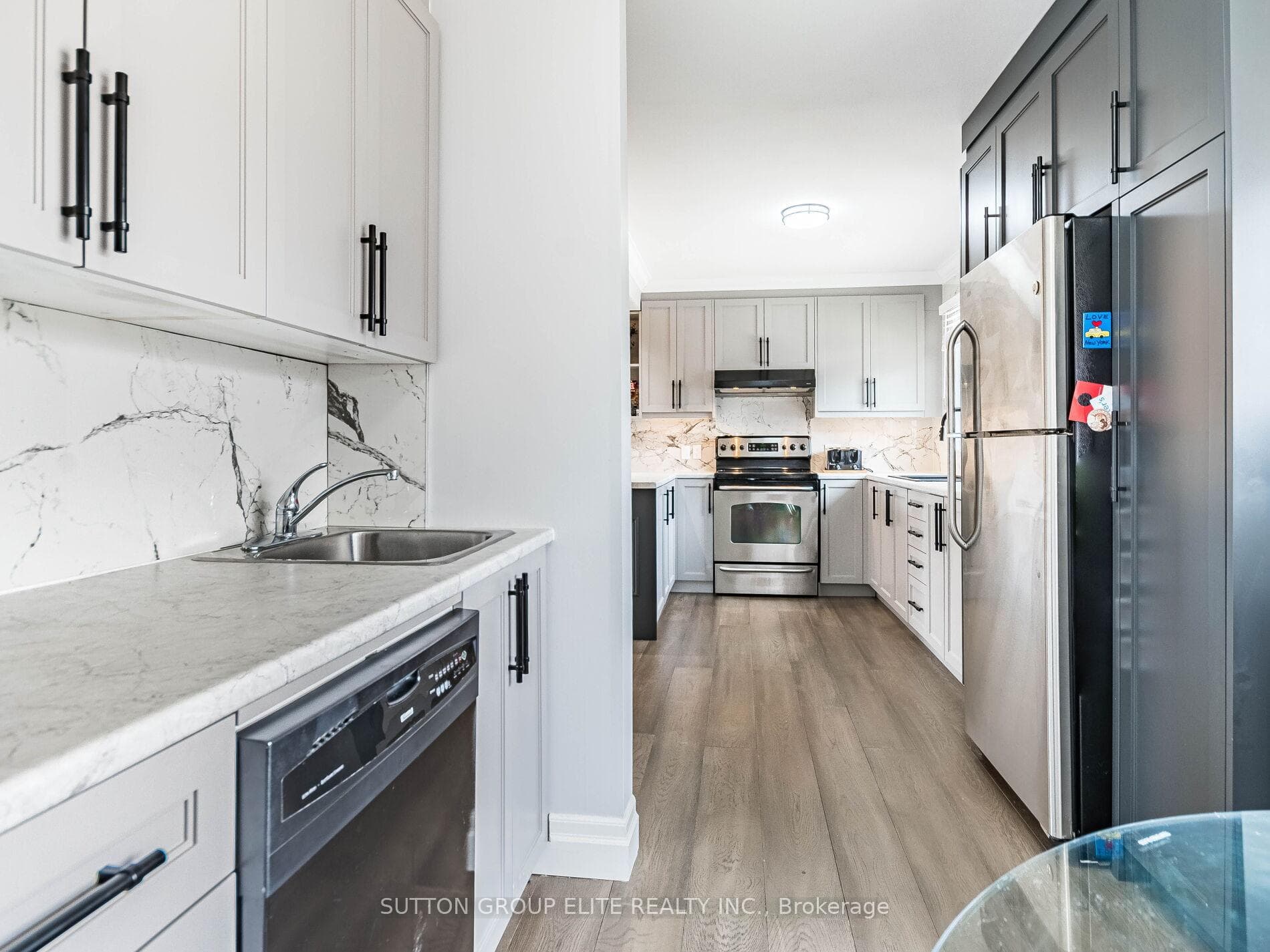 640 Rathburn Road Unit 8 photo 19