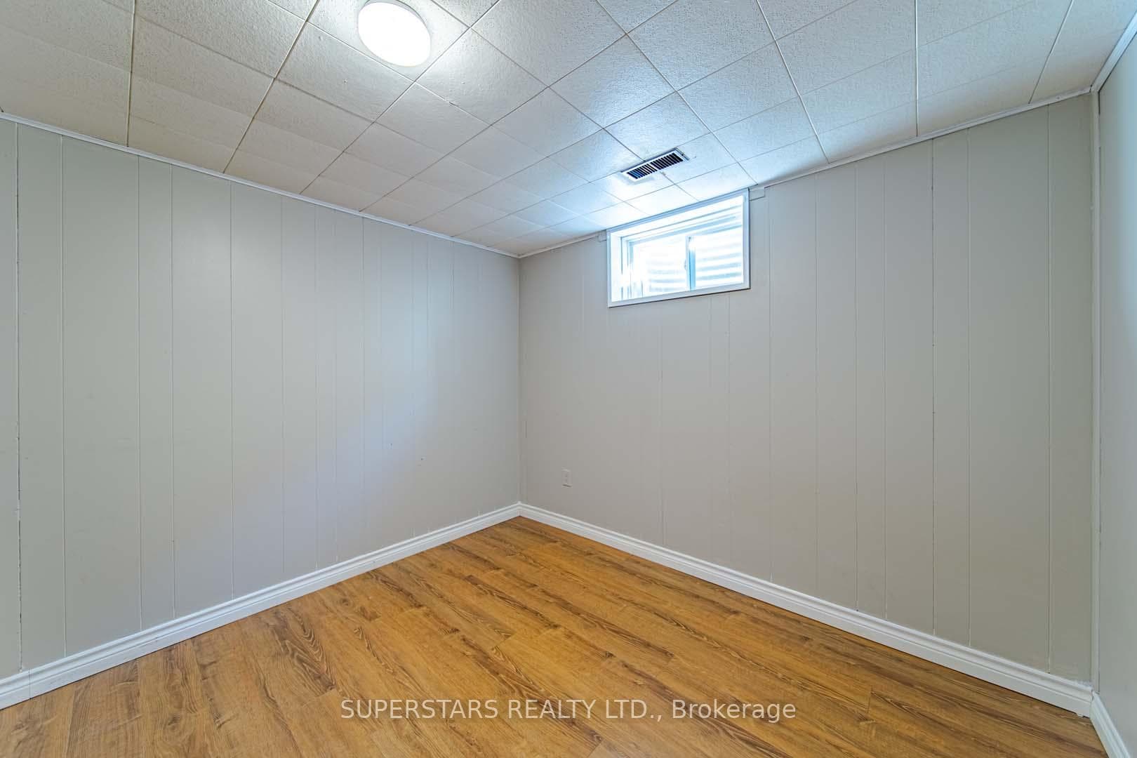 67 Clements Road photo 27