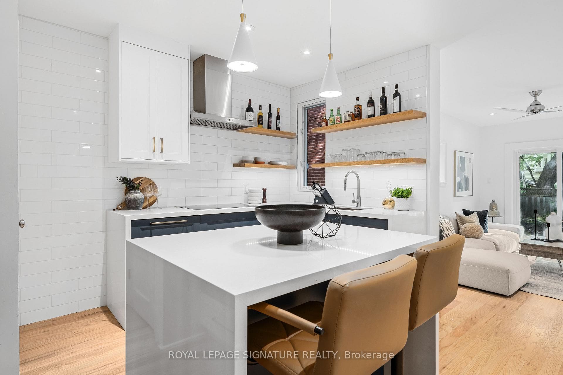 342 Logan Avenue photo 13