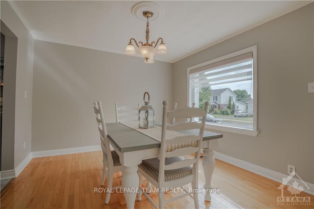 46 BRYDEN Avenue photo 8