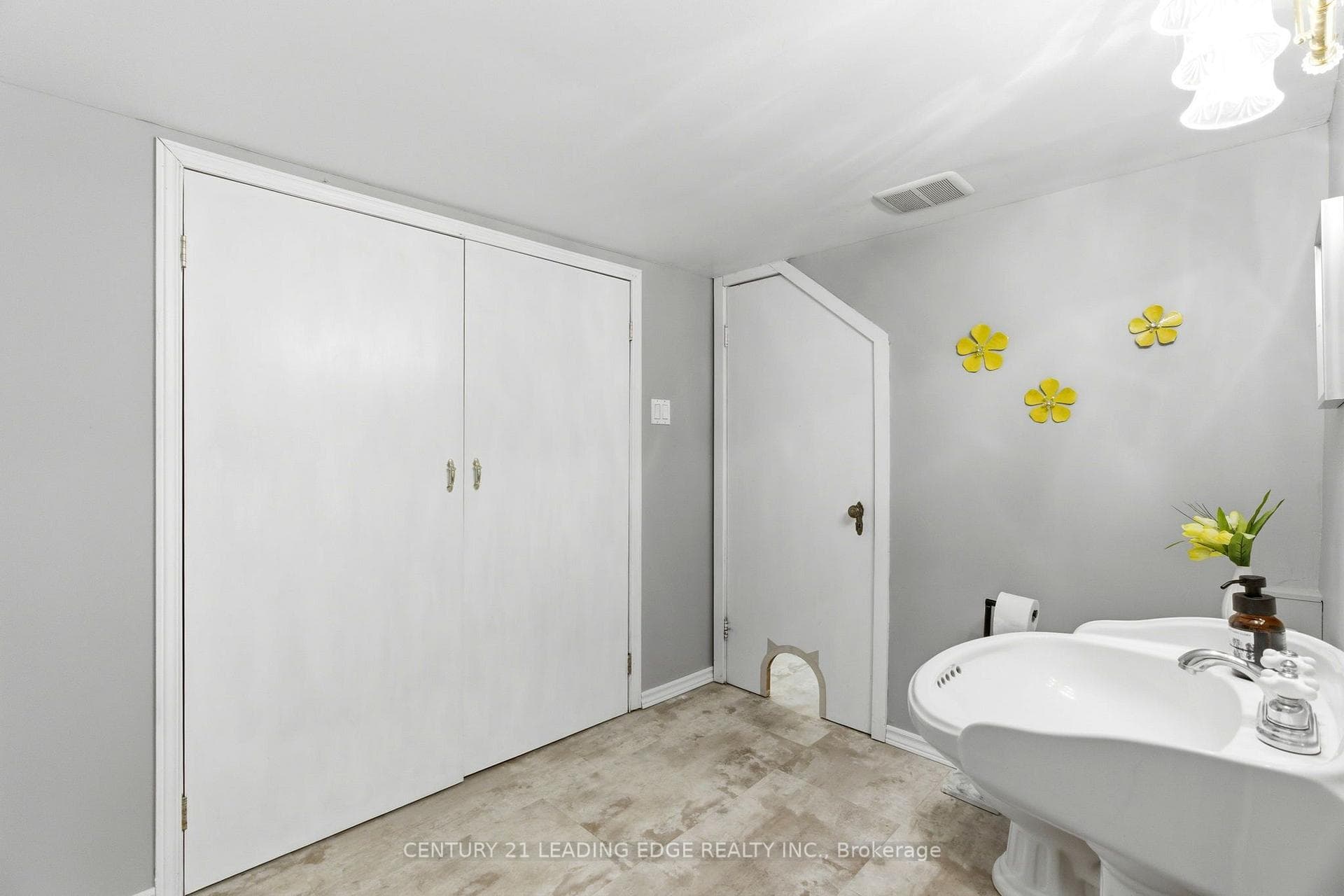 160 Widder Street photo 31