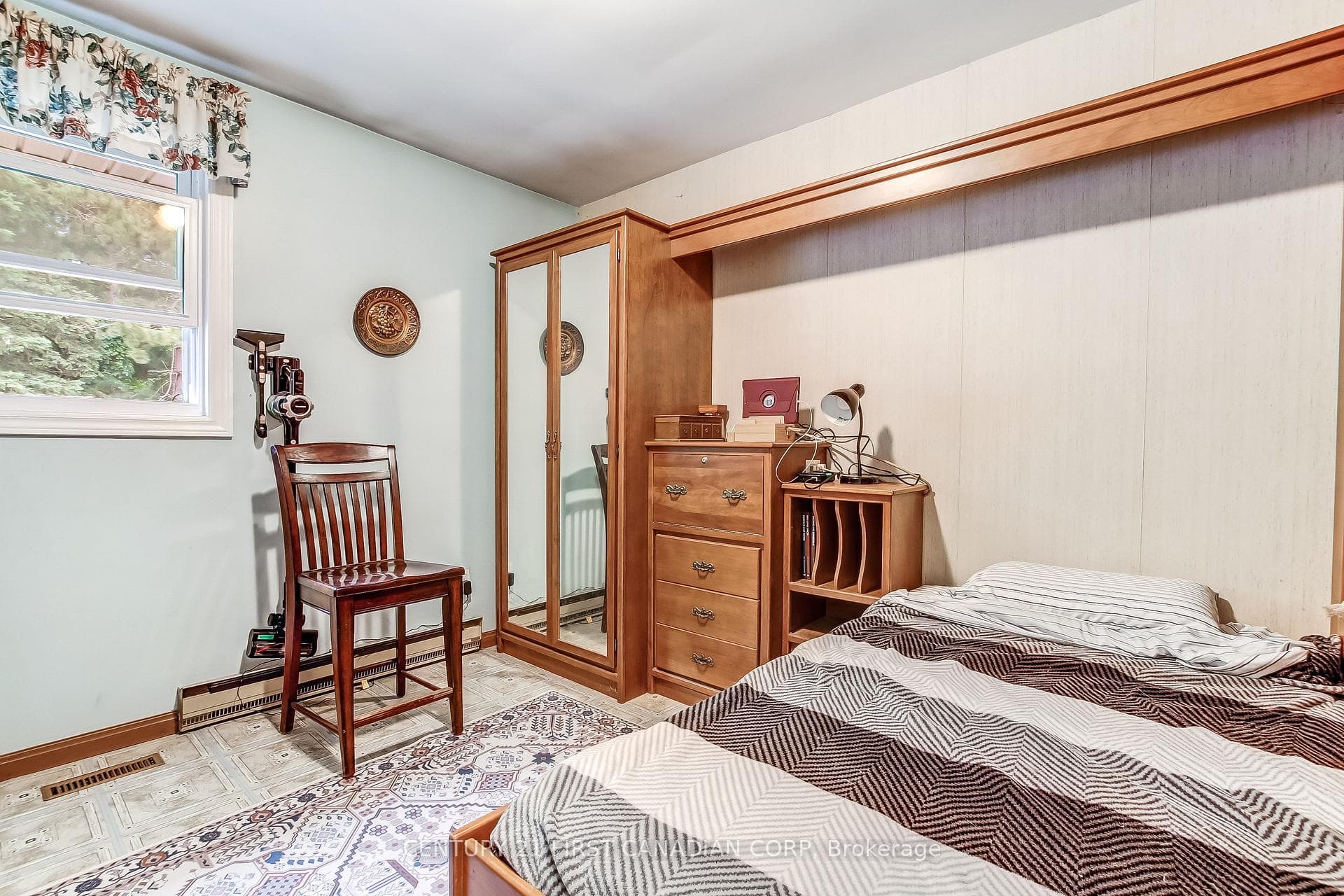 Built in bed and armoire in 3rd bedroom