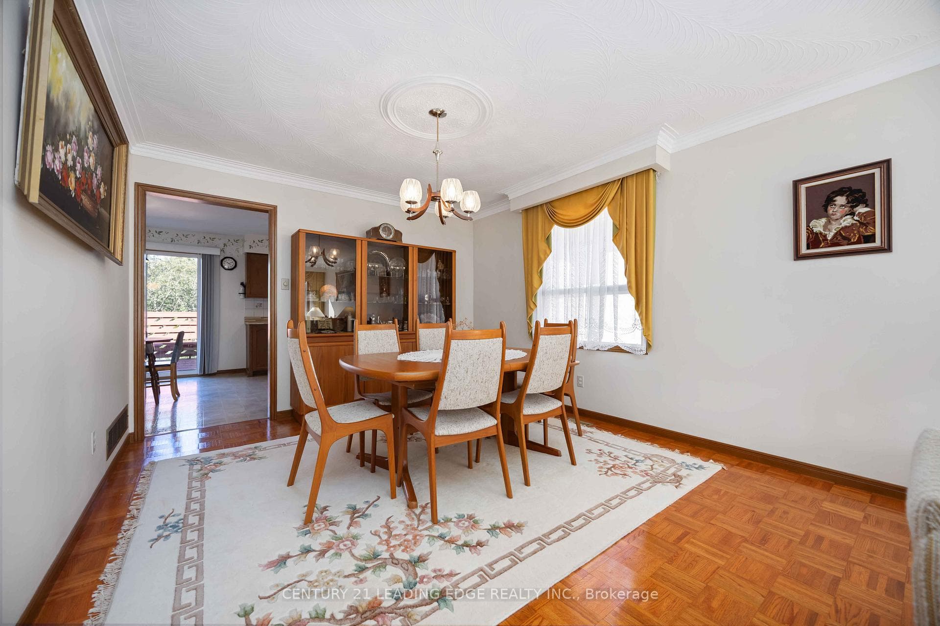 52 ASPEN Crescent photo 8