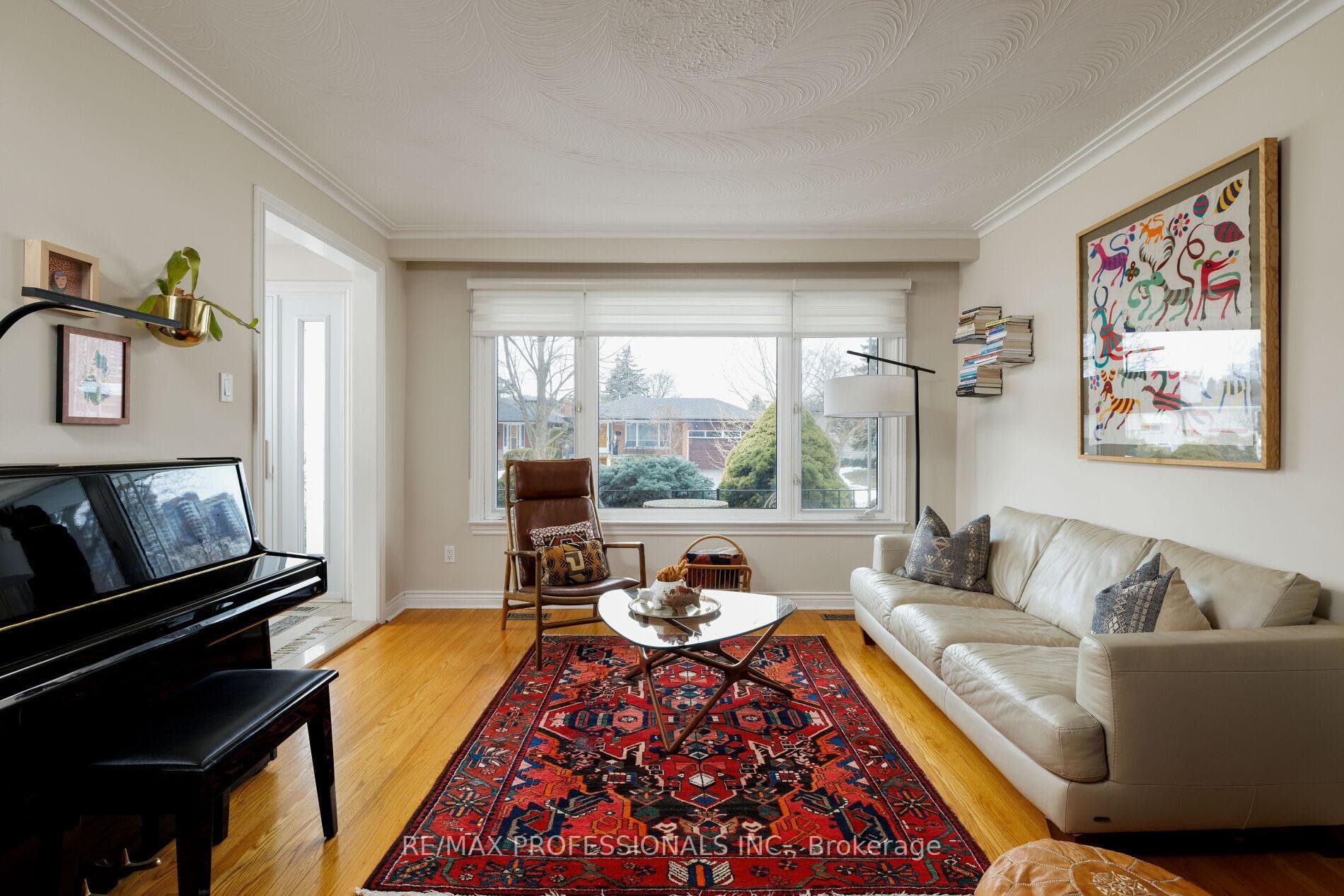 4 Gatewood Crescent photo 5
