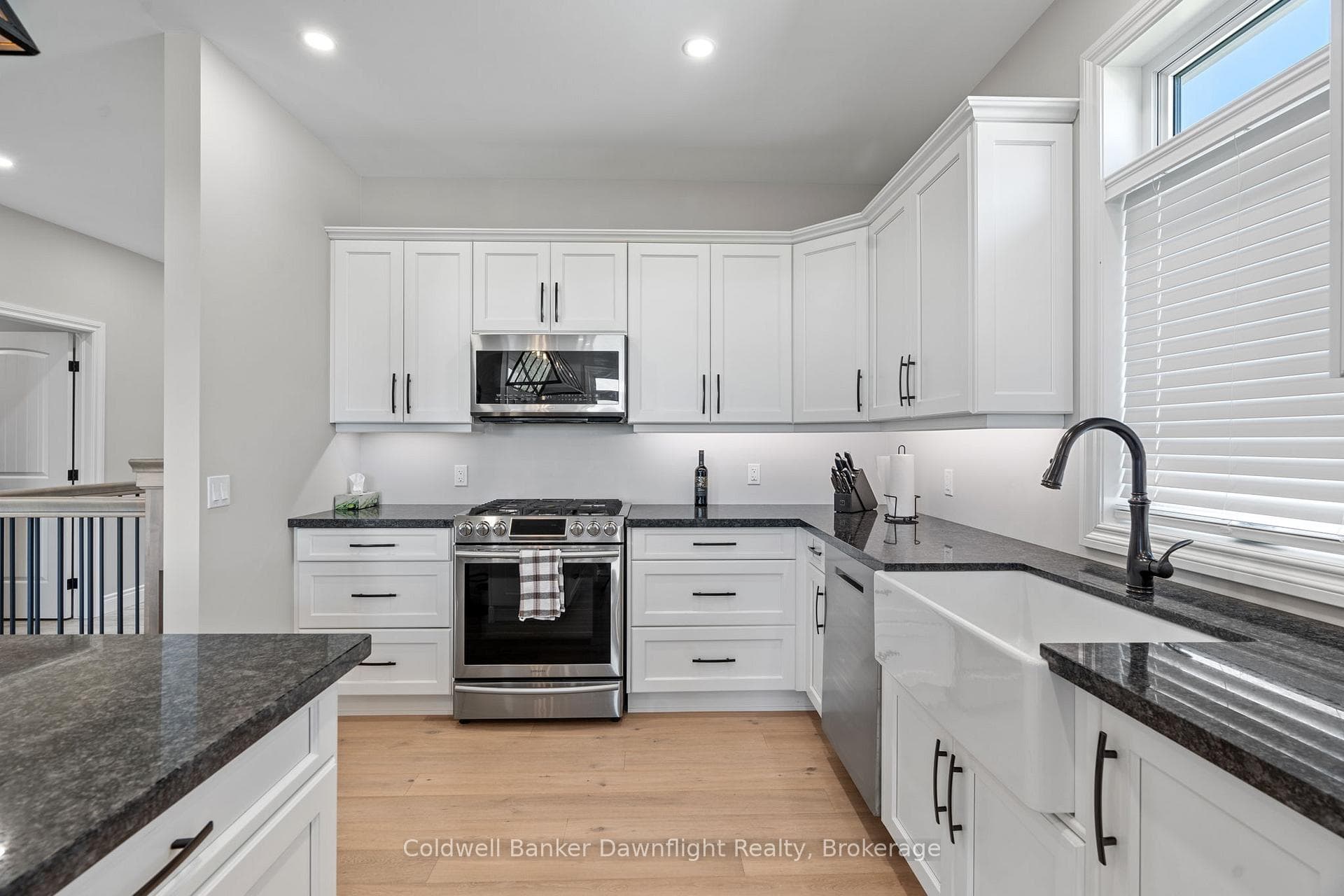 714 Gloria Street photo 14