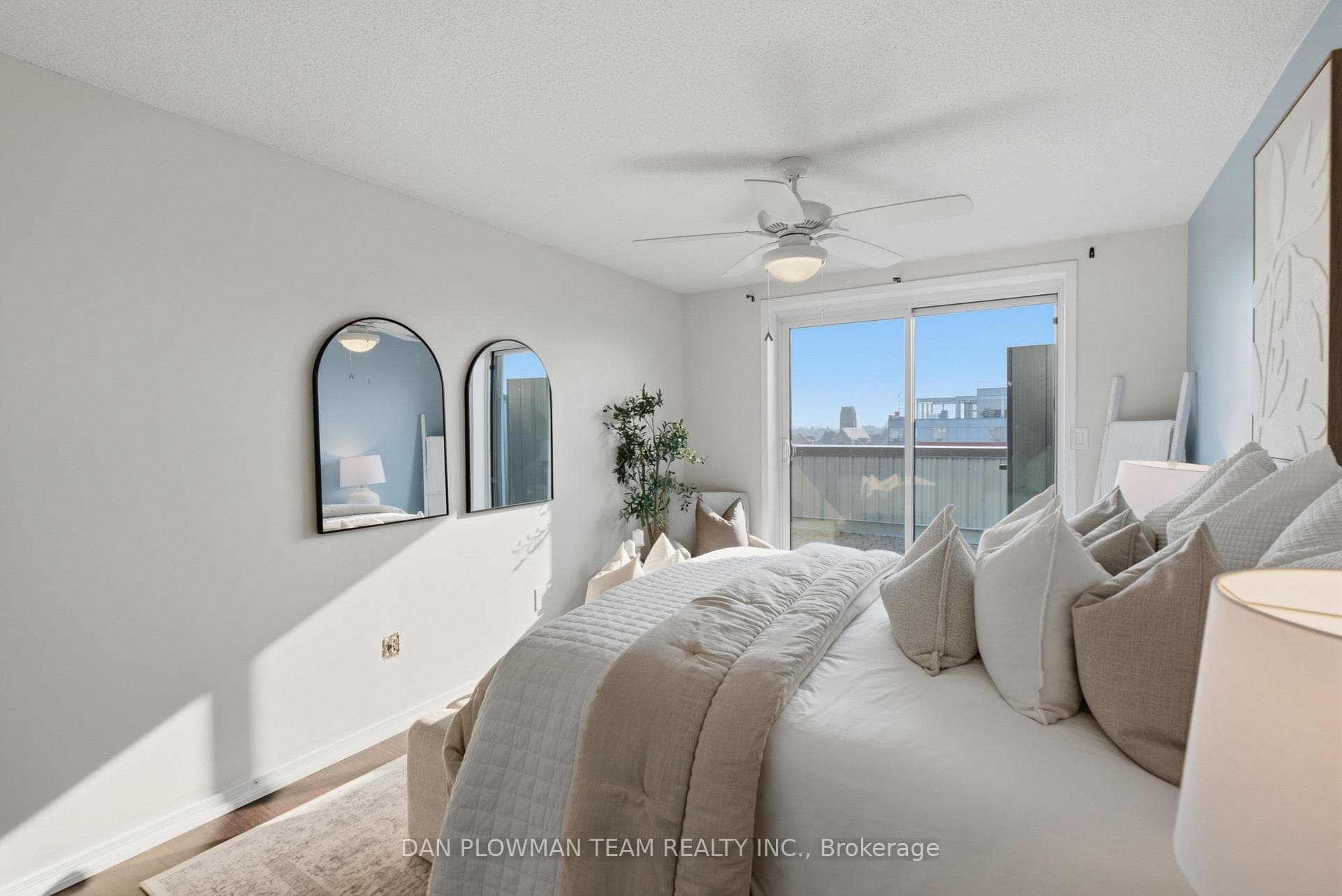 80 Athol Street Unit 702 photo 27
