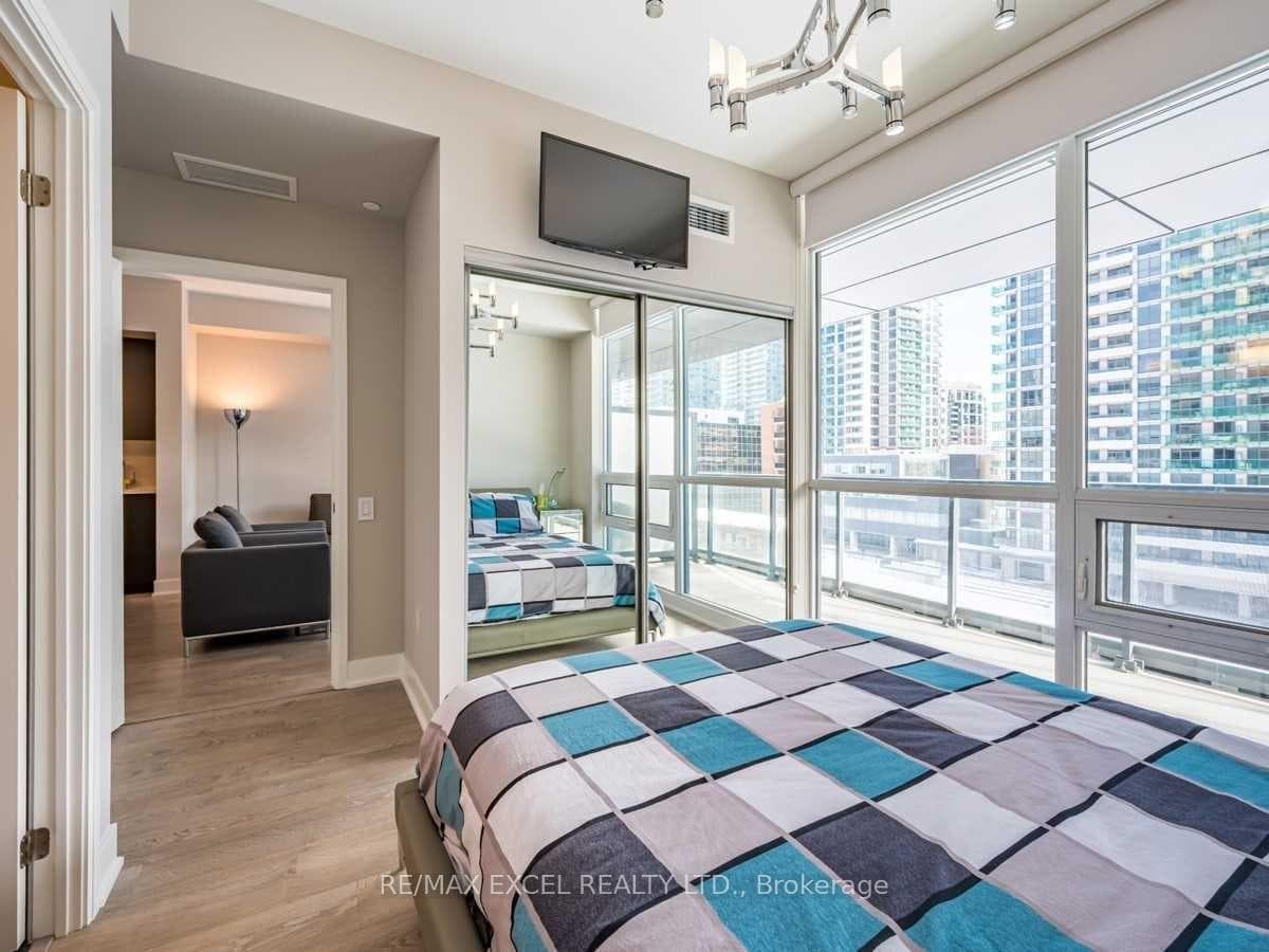 30 Roehampton Avenue Unit 619 photo 22