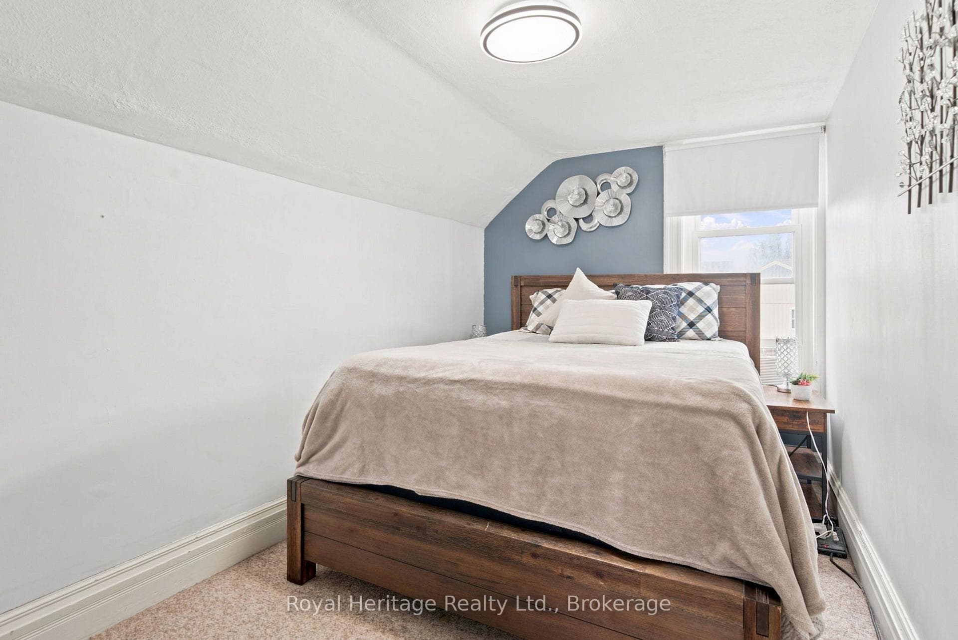 61 Lindsay Street photo 17