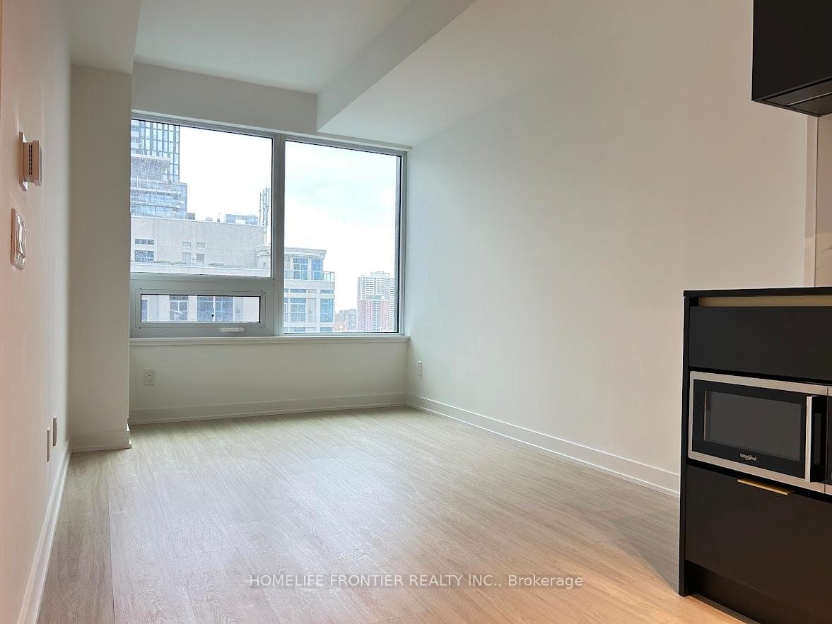 8 Wellesley Street Unit 1210 photo 13