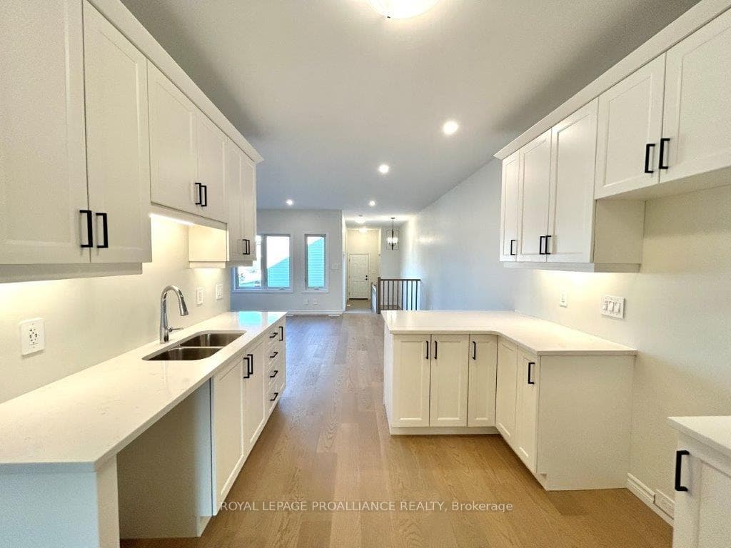 37 Athabaska Drive photo 10