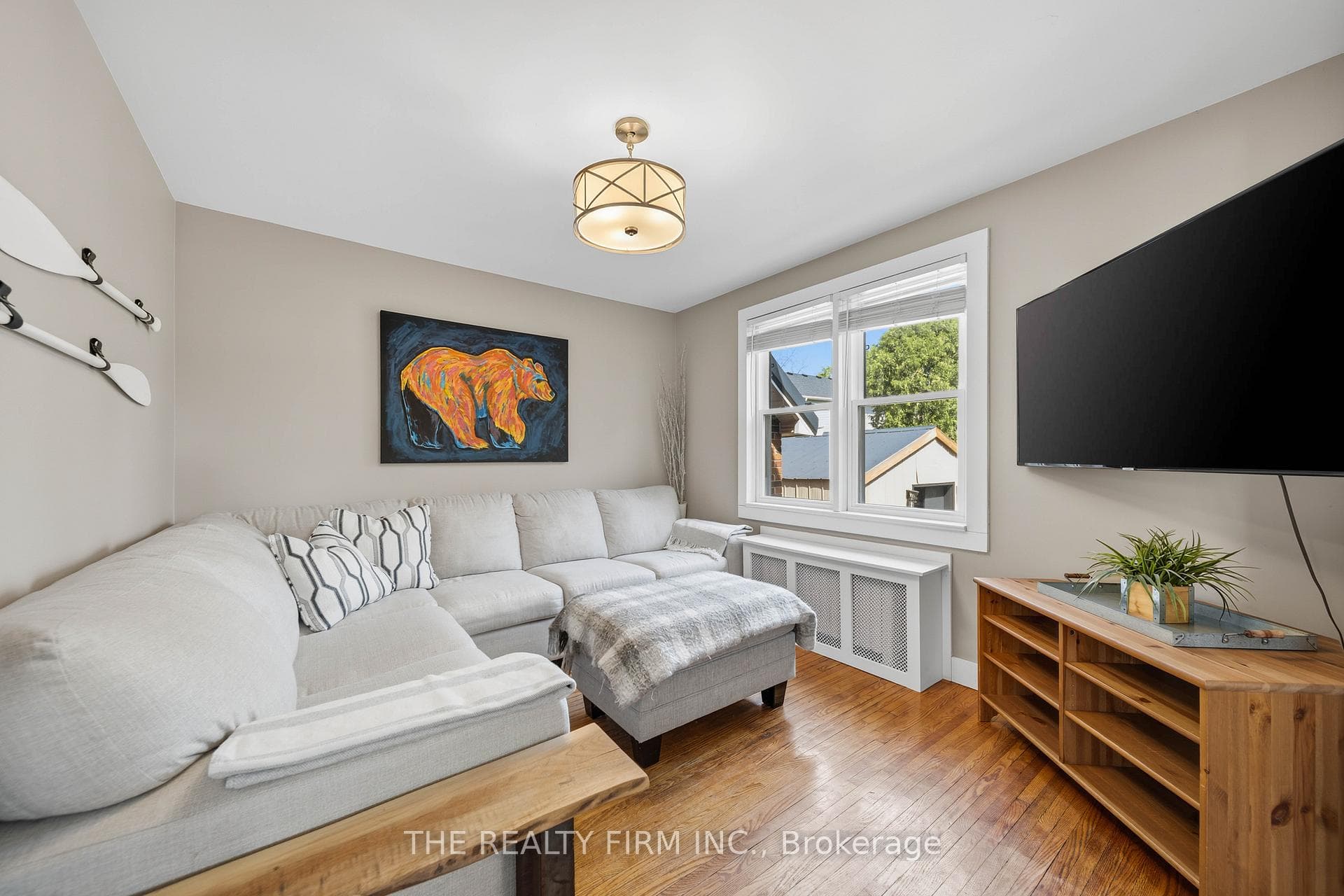 599 John Street photo 26