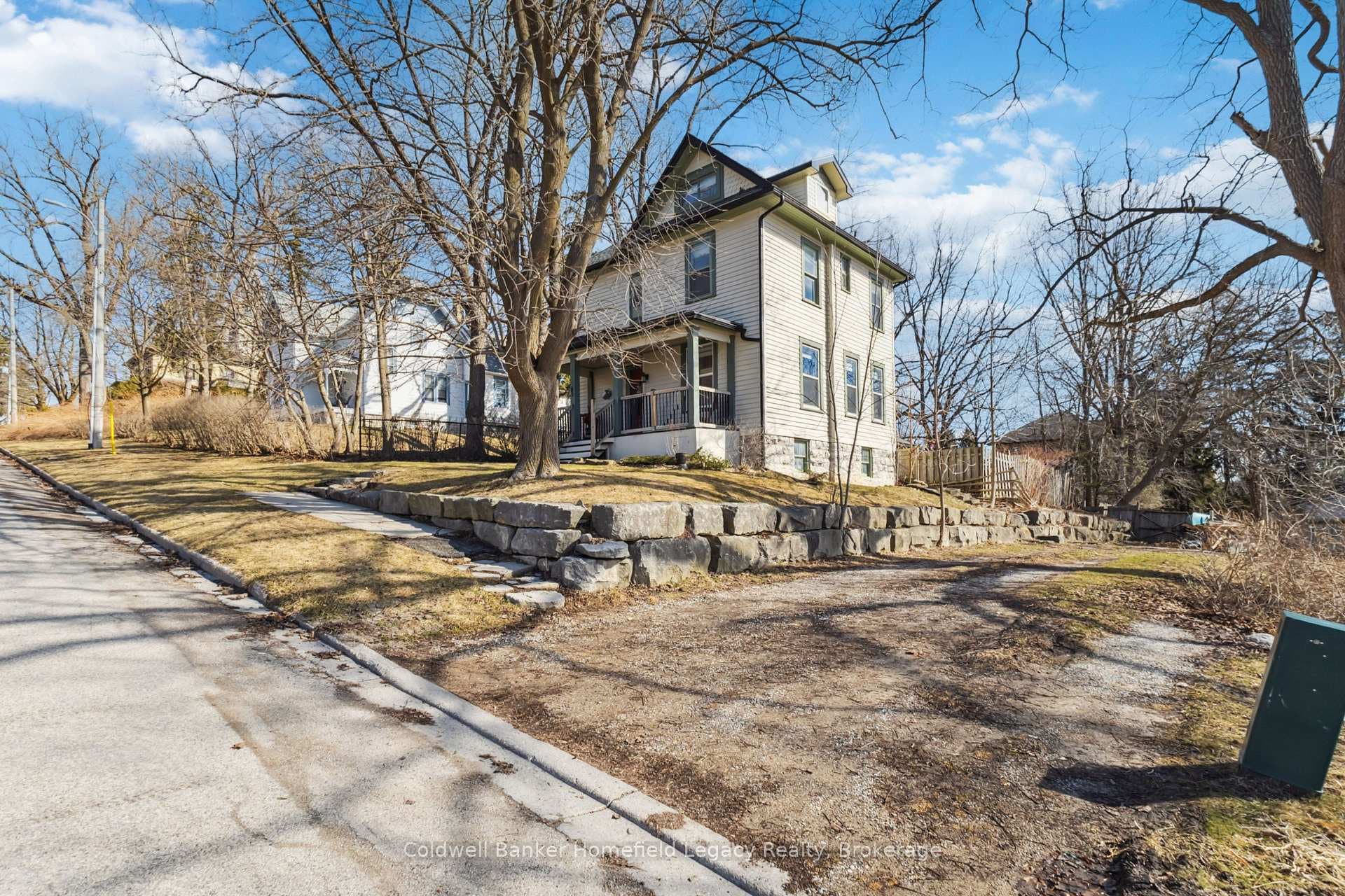81 Wellington Street photo 2
